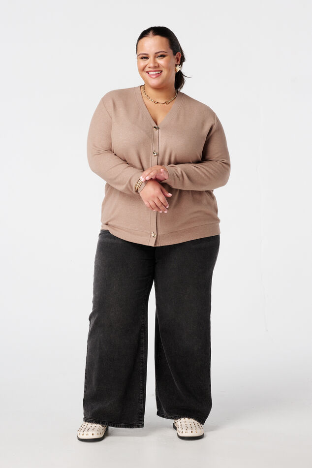 Cárdigan con botones dorados en forma de corazón image number 5