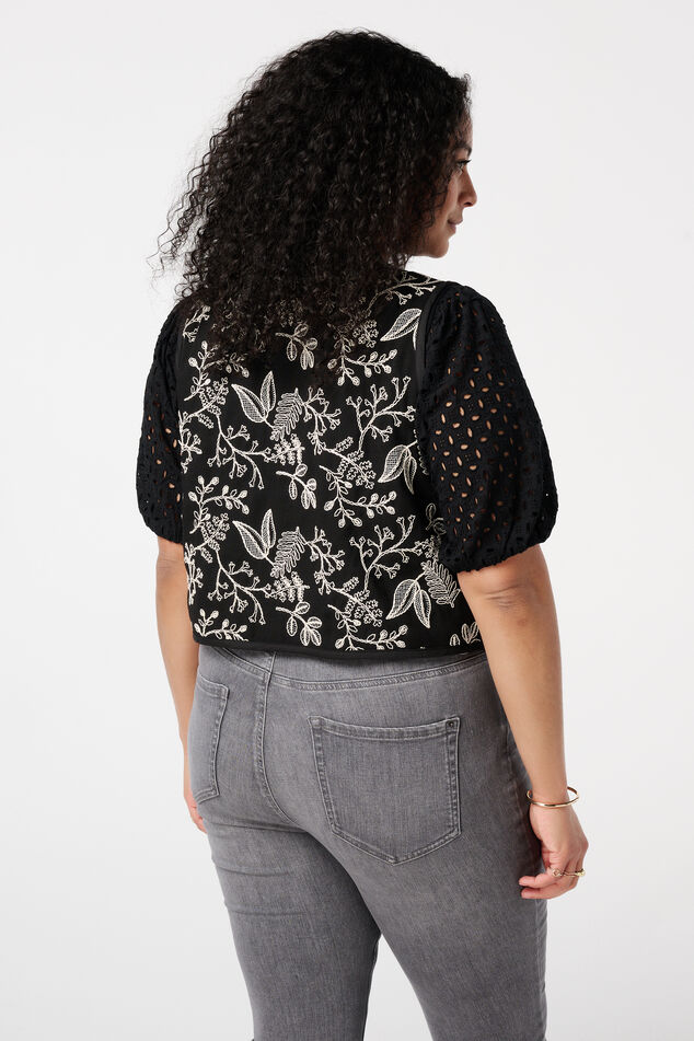 Chaleco bordado image number 3