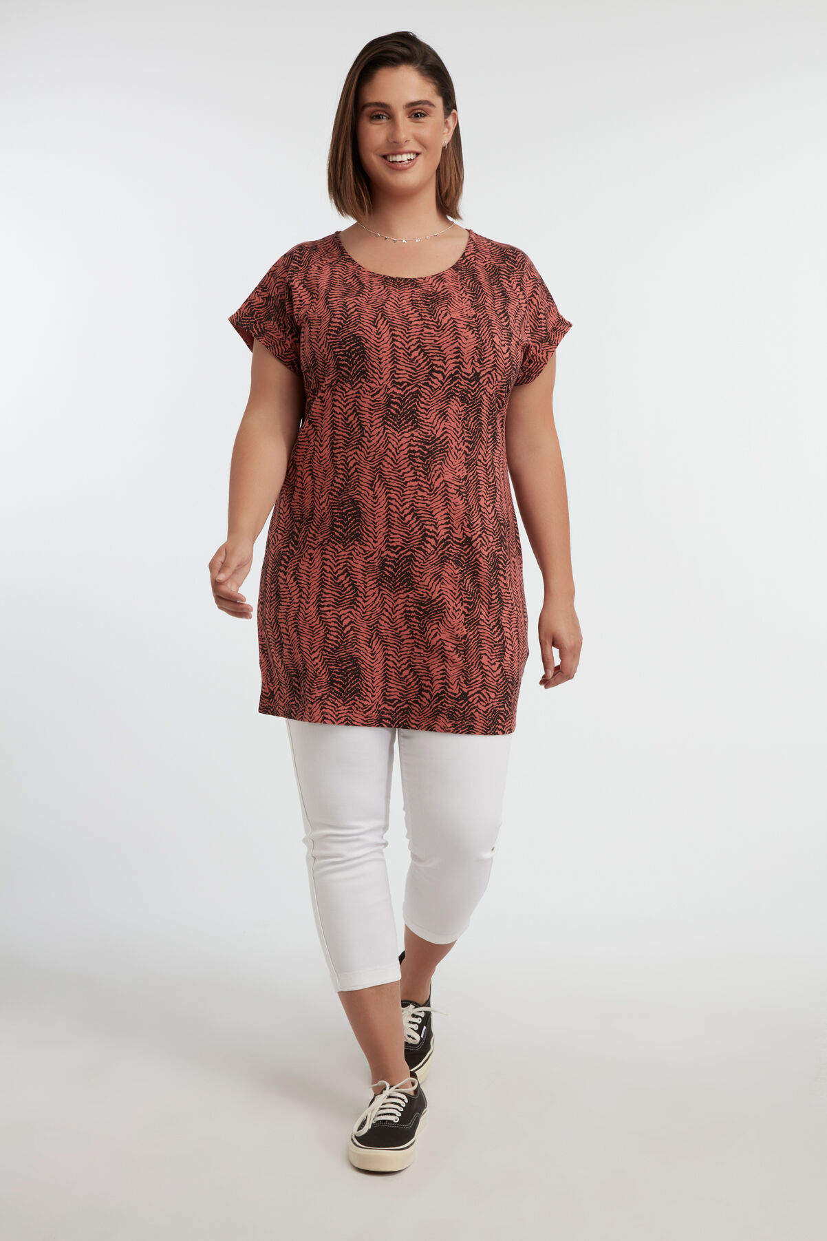 Camiseta larga estampada image number 3