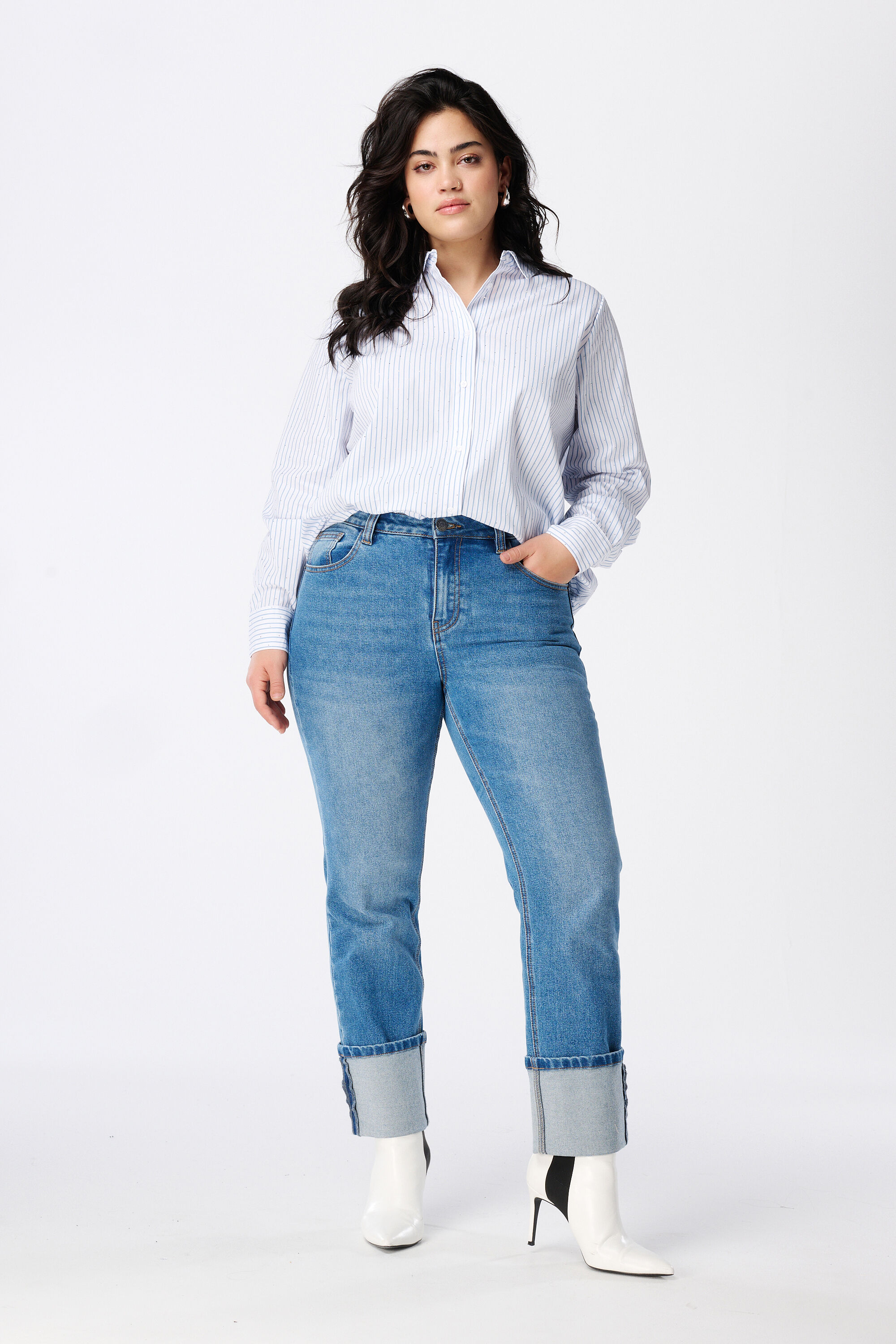 Camisa con piedras image number 5