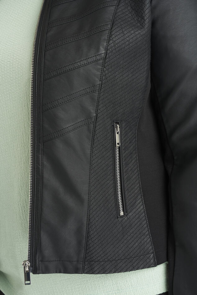 Chaqueta motera de cuero sintético con cuello redondo image number 4