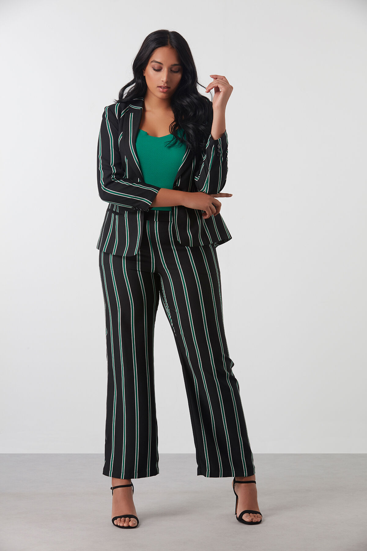 Blazer de rayas image number 3