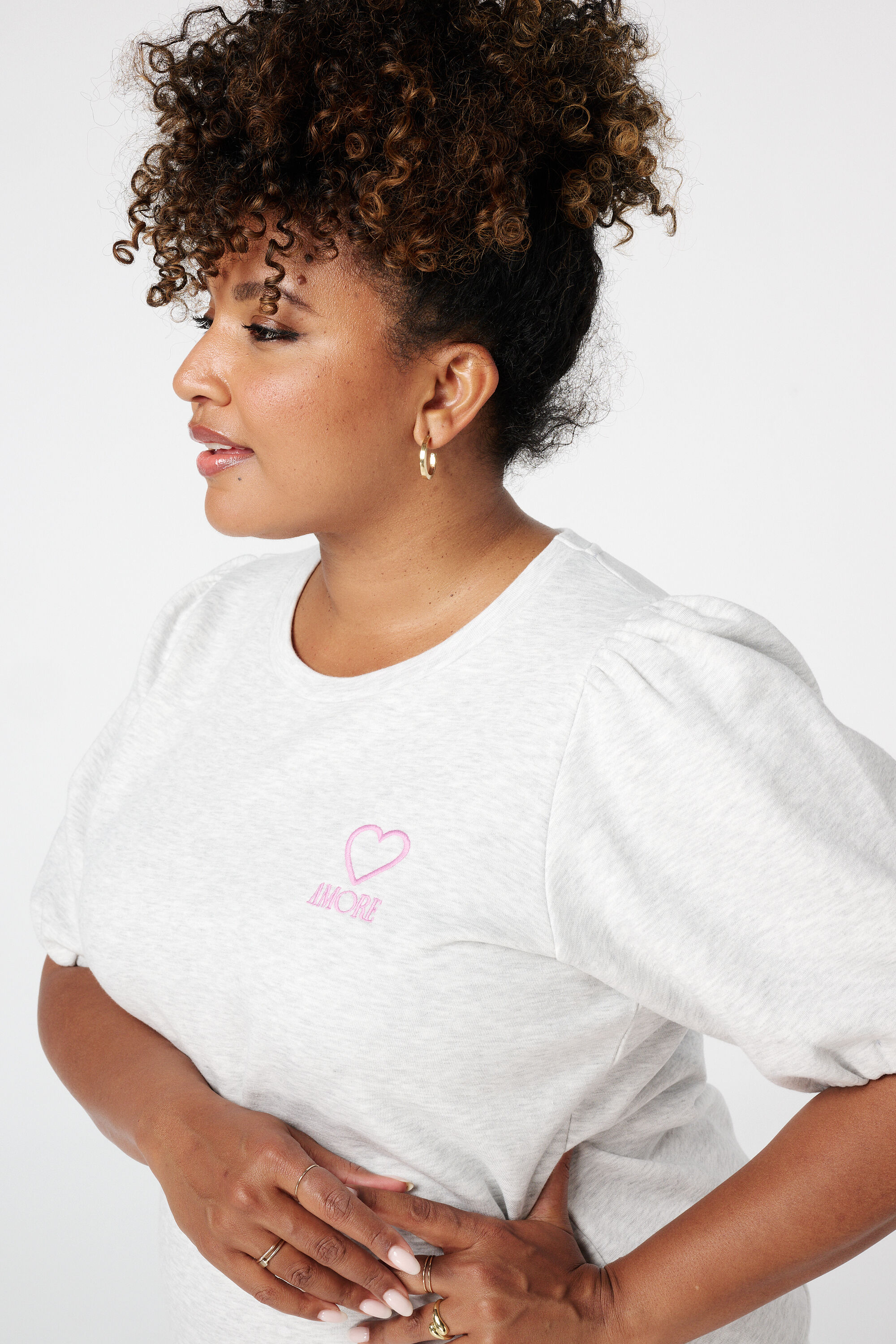 Sudadera con mangas abullonadas image number 4