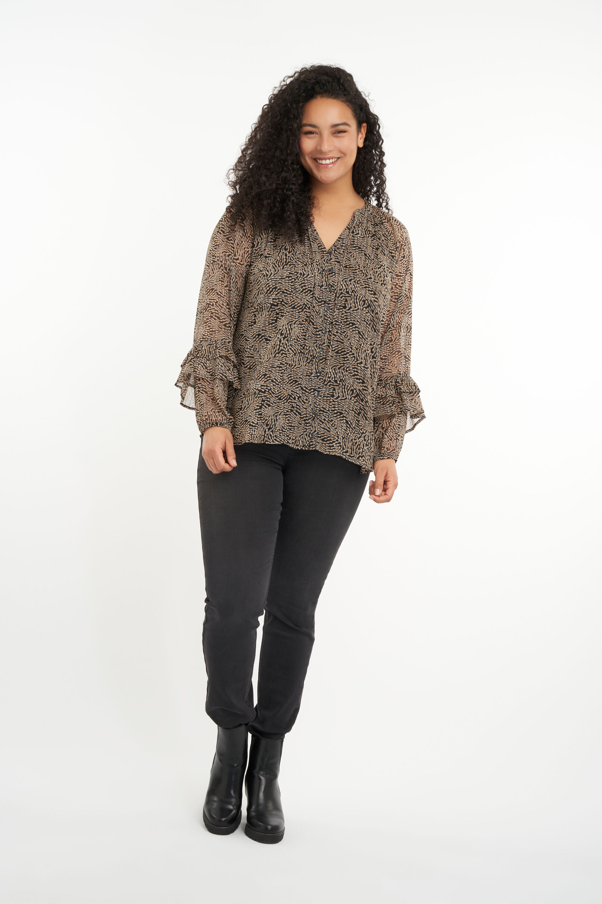 Blusa con estampado image number 6