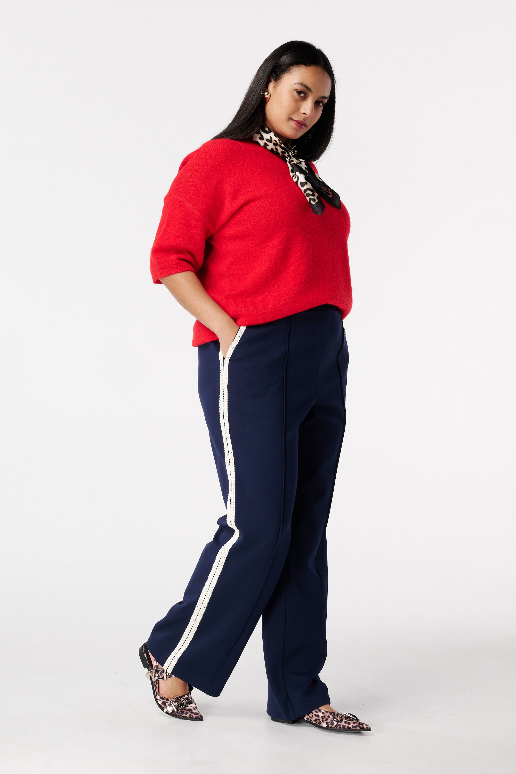 Pantalones con raya lateral