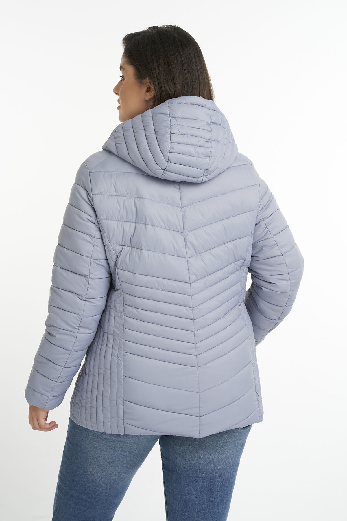 Chaqueta acolchada con capucha  image number 3