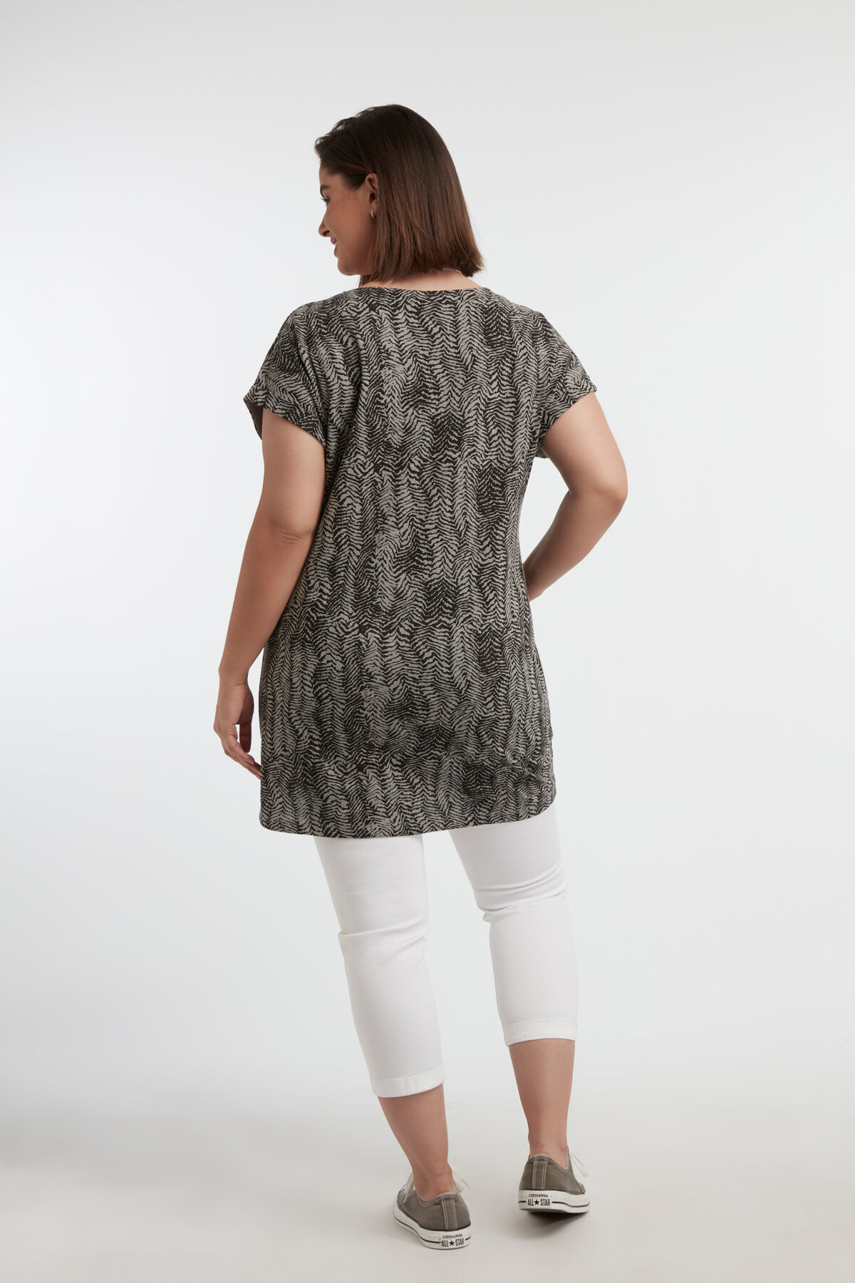 Camiseta larga estampada image number 4