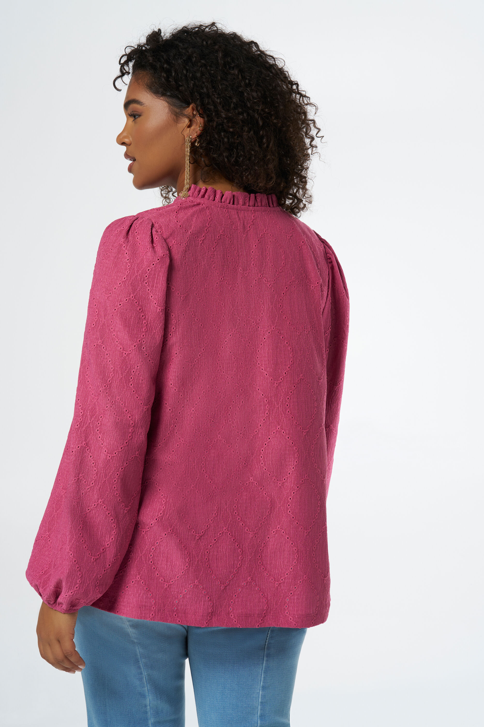 Top bordado image number 3