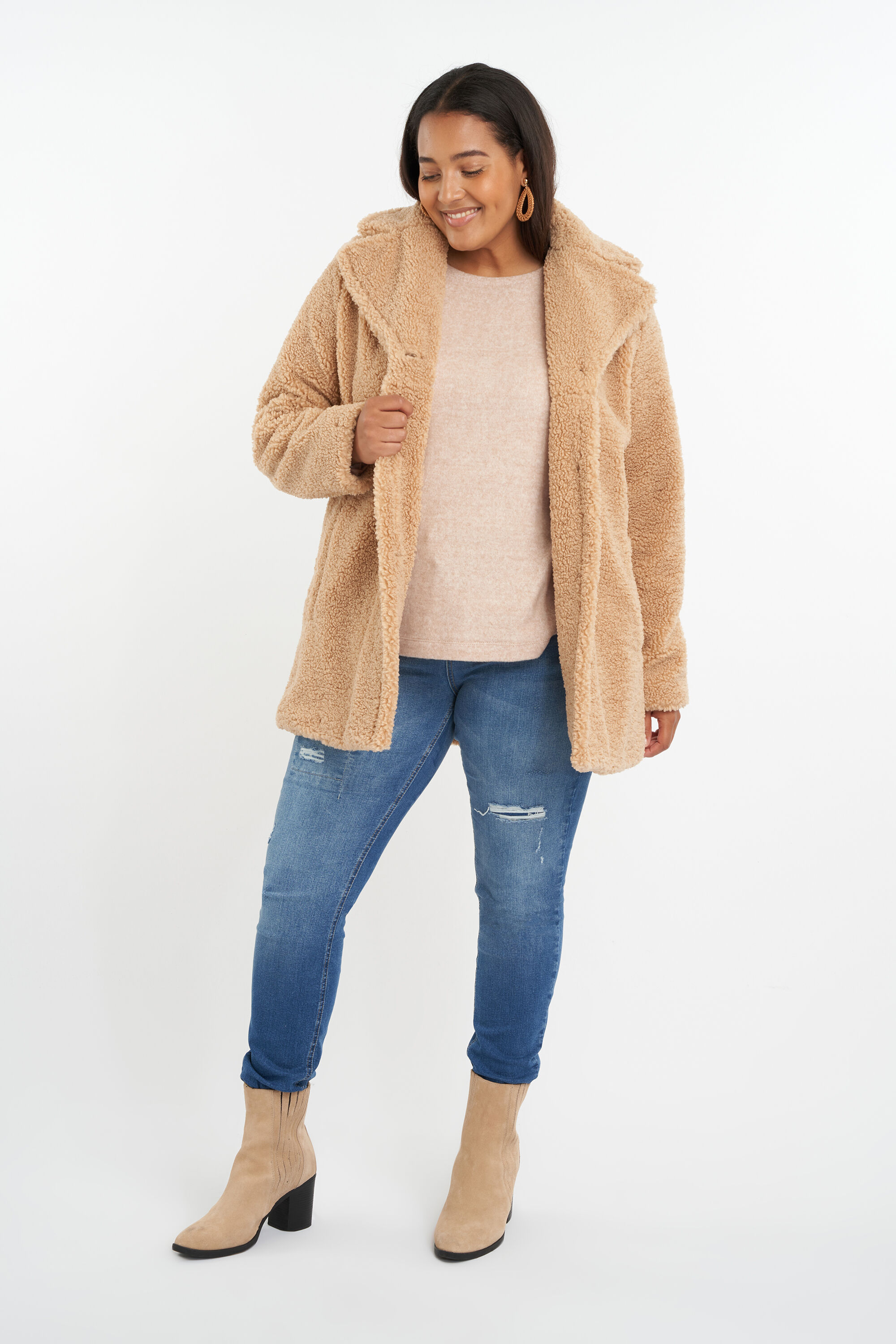 Chaquetas de peluche suave image number 6