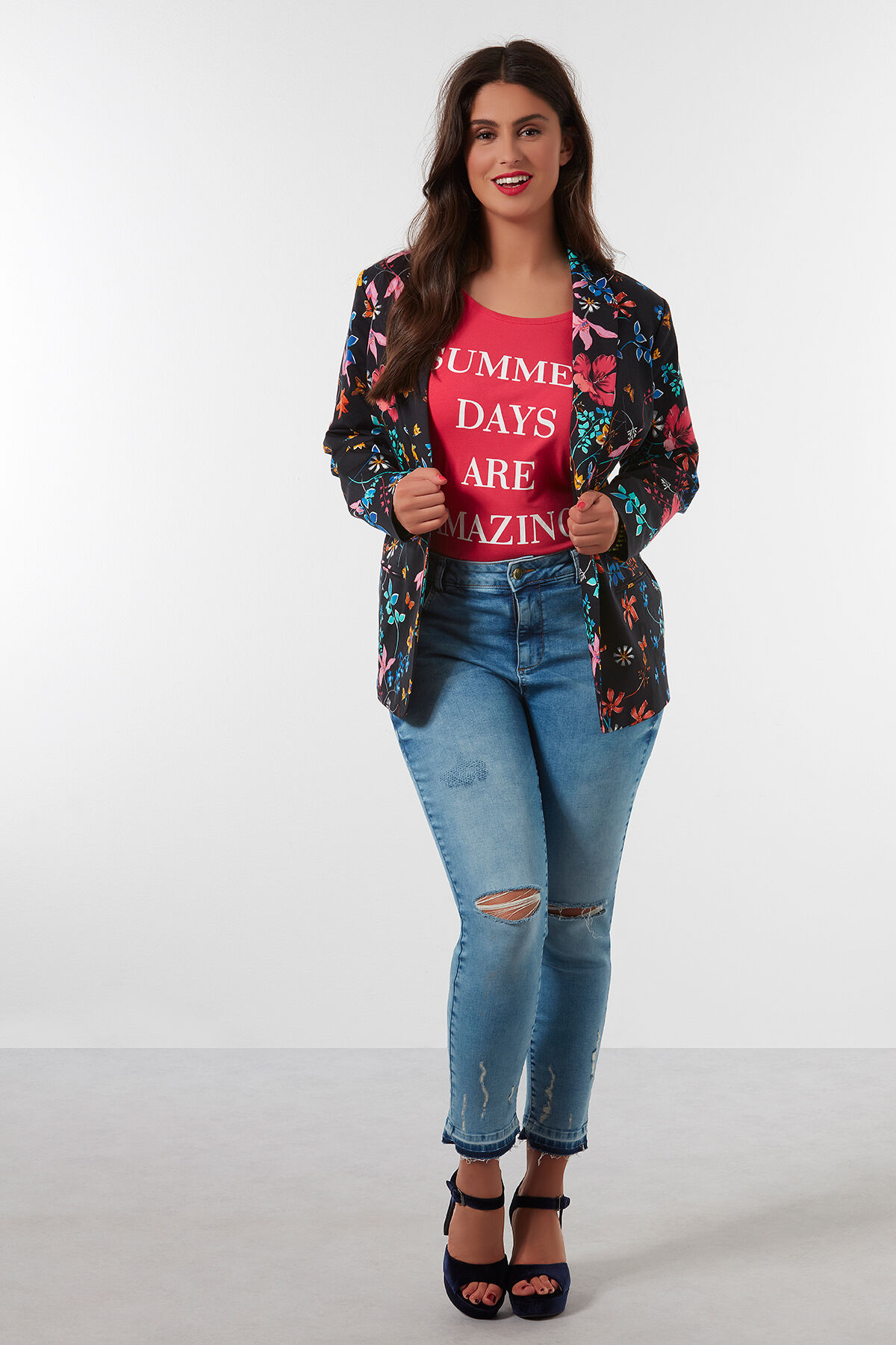 Blazer con estampado floral image number 6