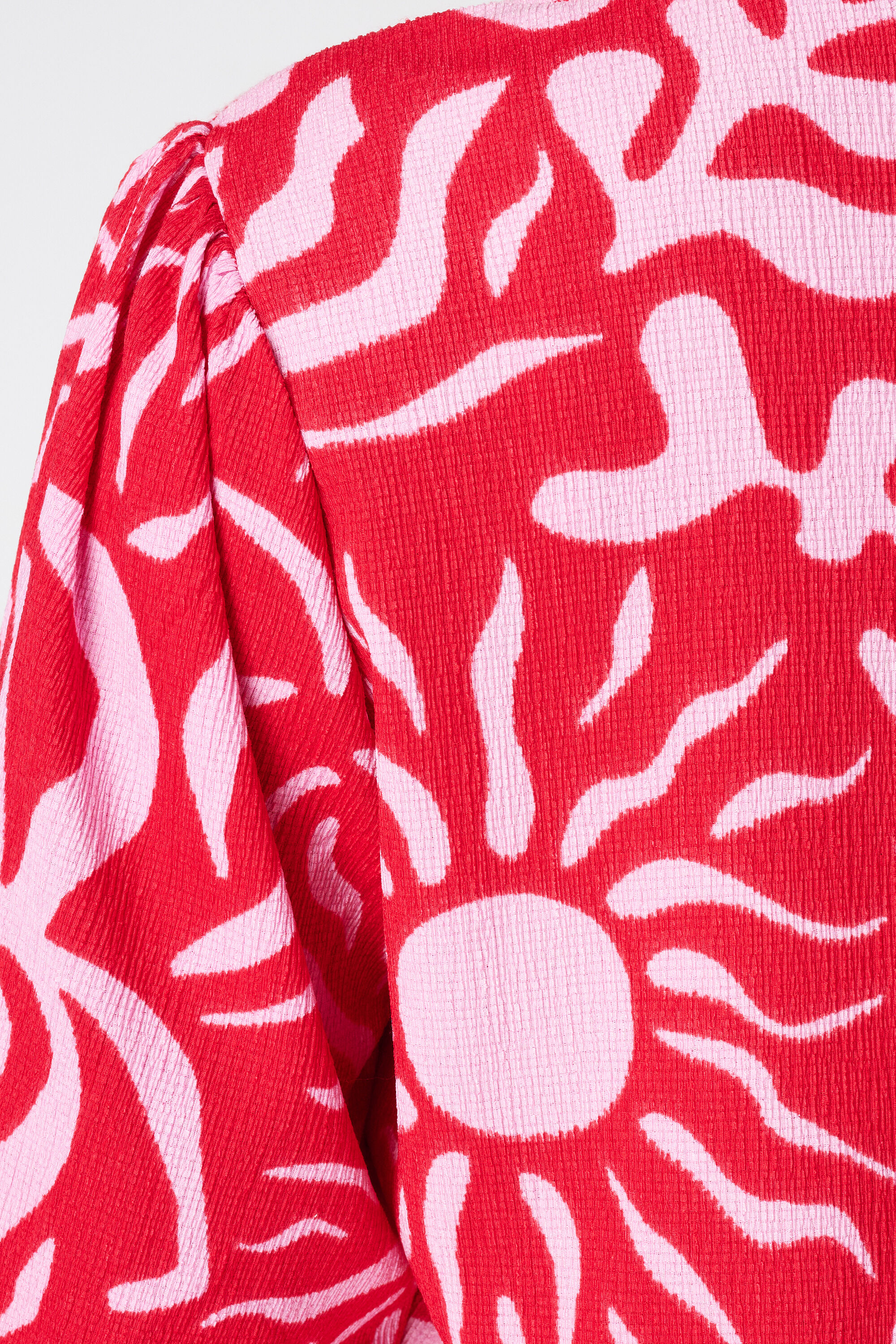 Top con estampado image number 6