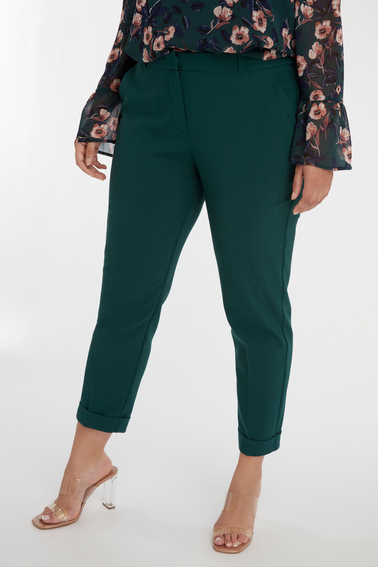 Pantalones tobilleros image number 5