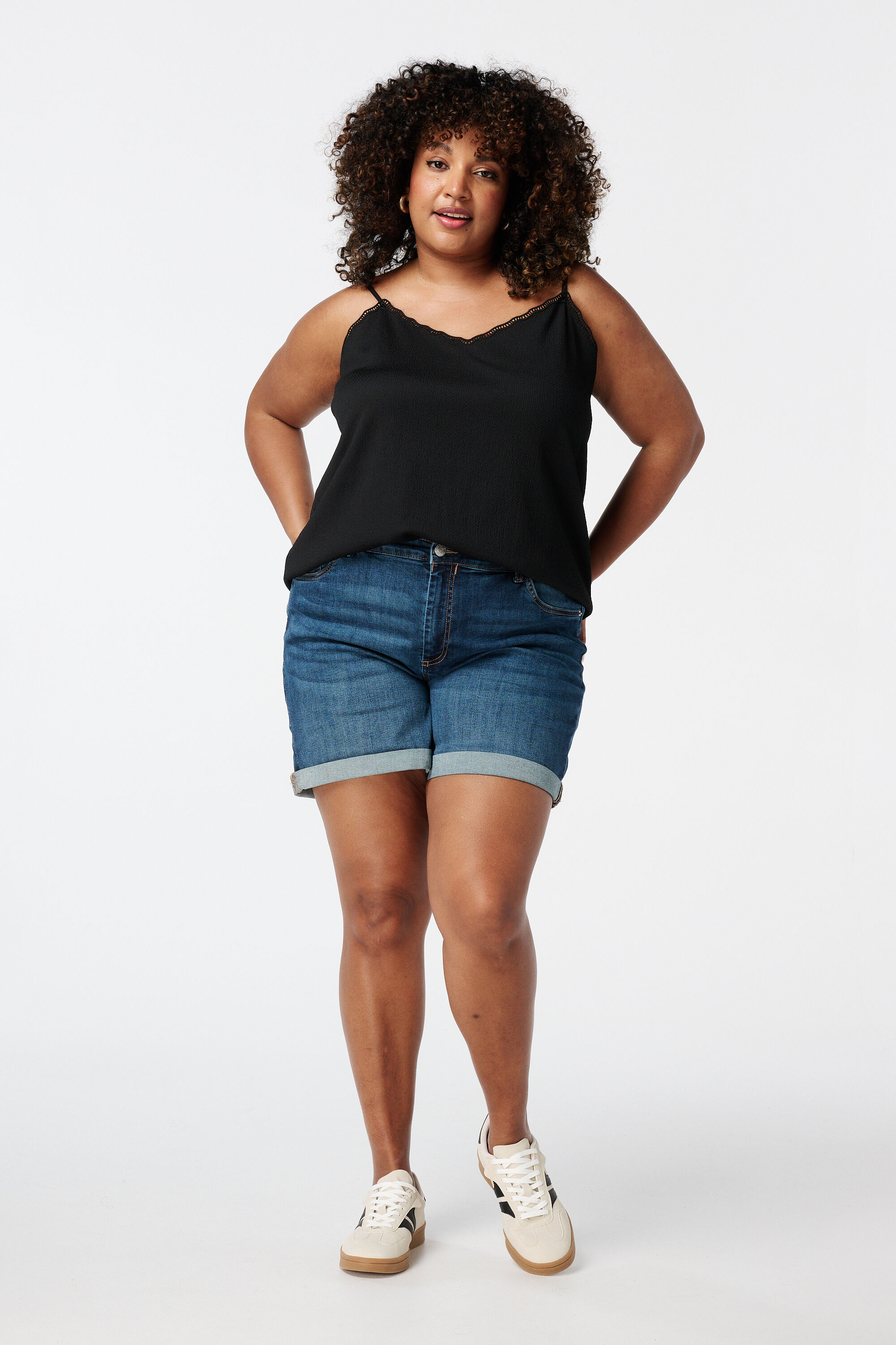 Top sin mangas con textura image number 5