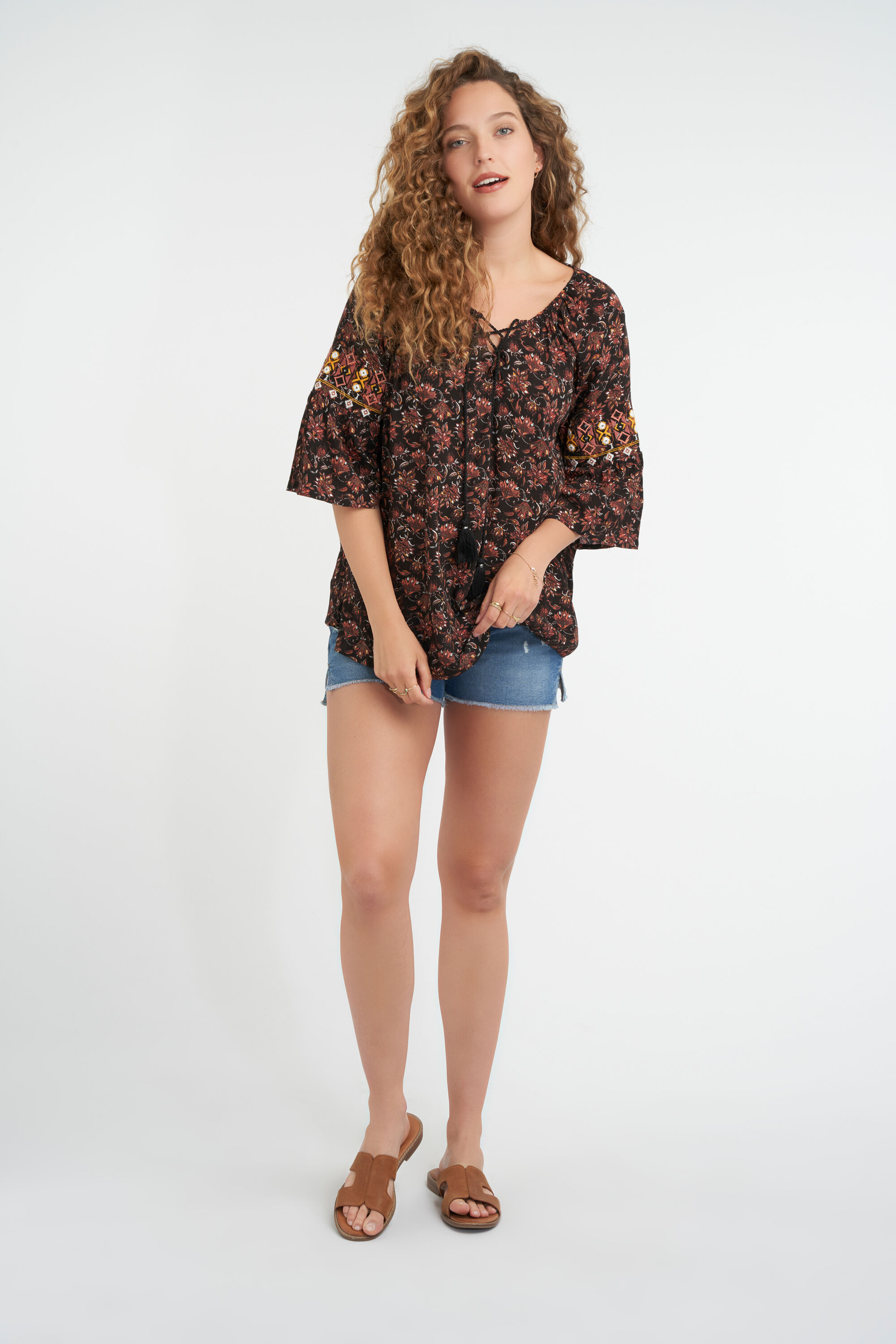 Blusa con un bonito estampado. image number 5