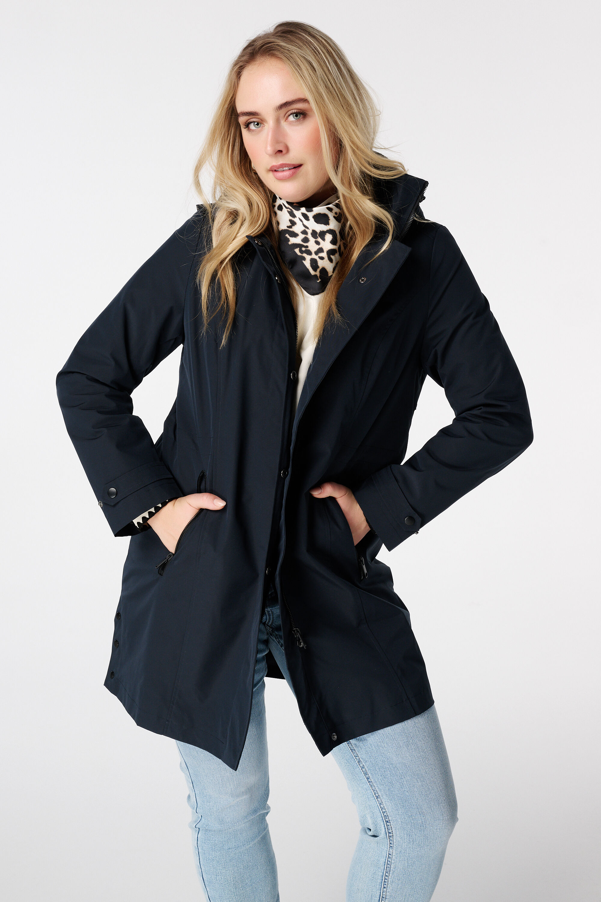 Abrigo acolchado con capucha