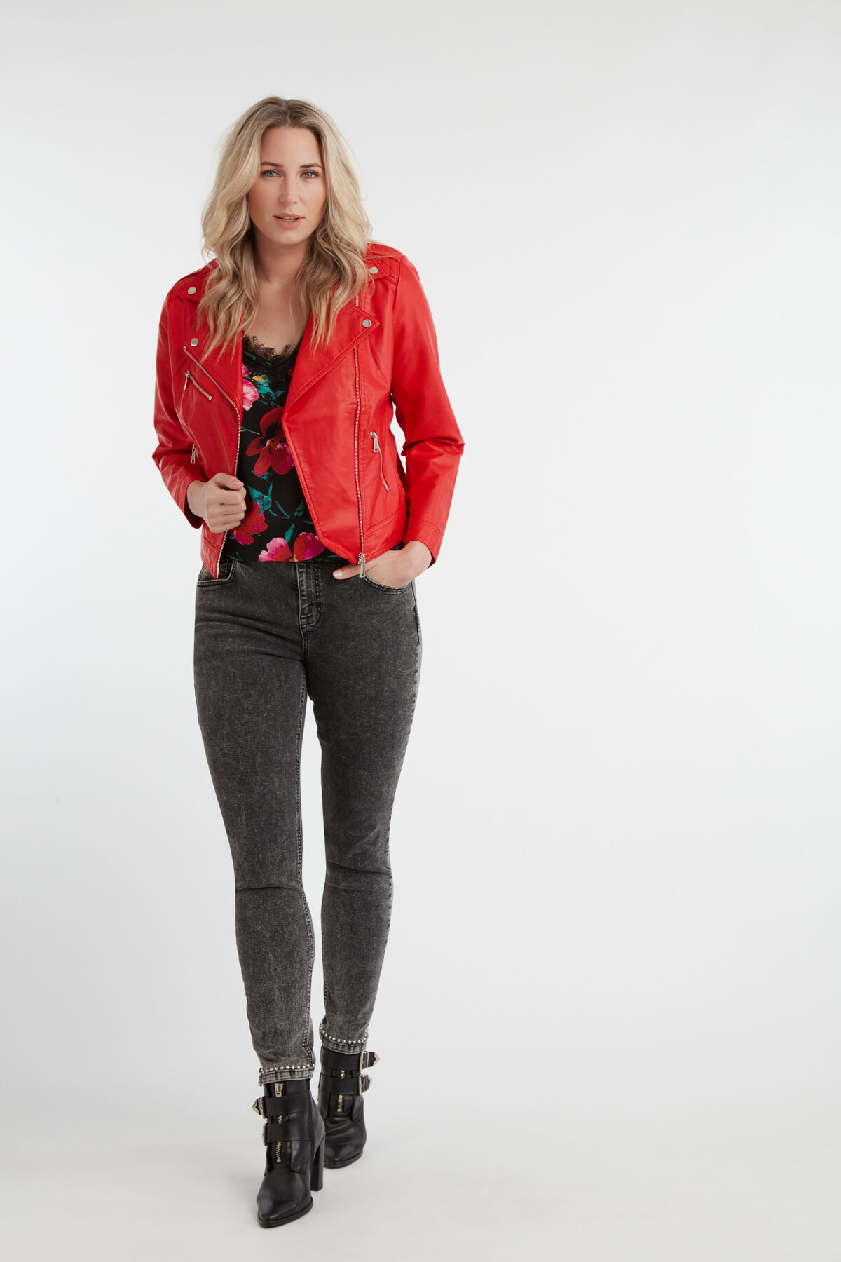 Chaqueta motera de cuero sint&eacute;tico image number 6