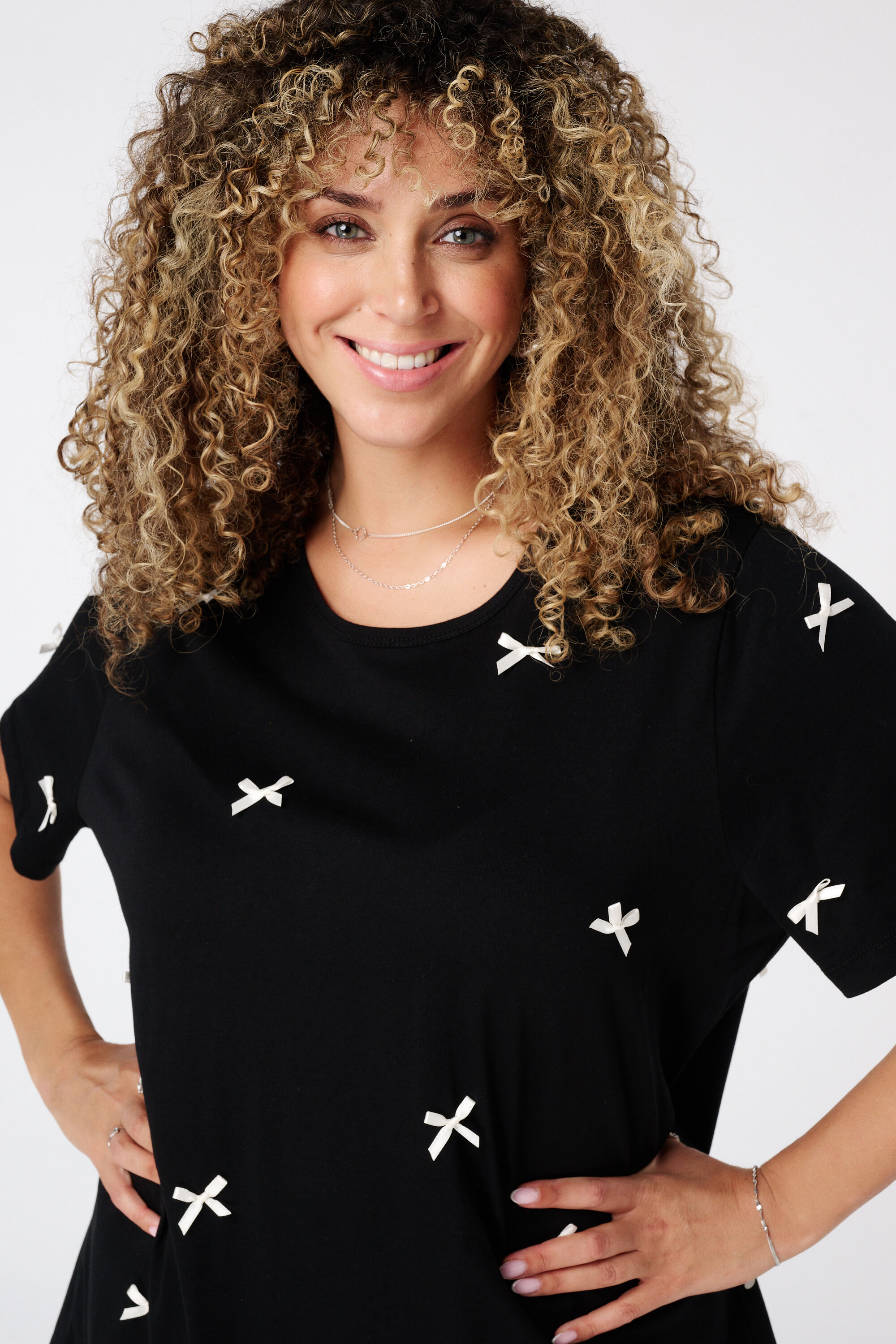 Camiseta con estampado de lacitos image number 4