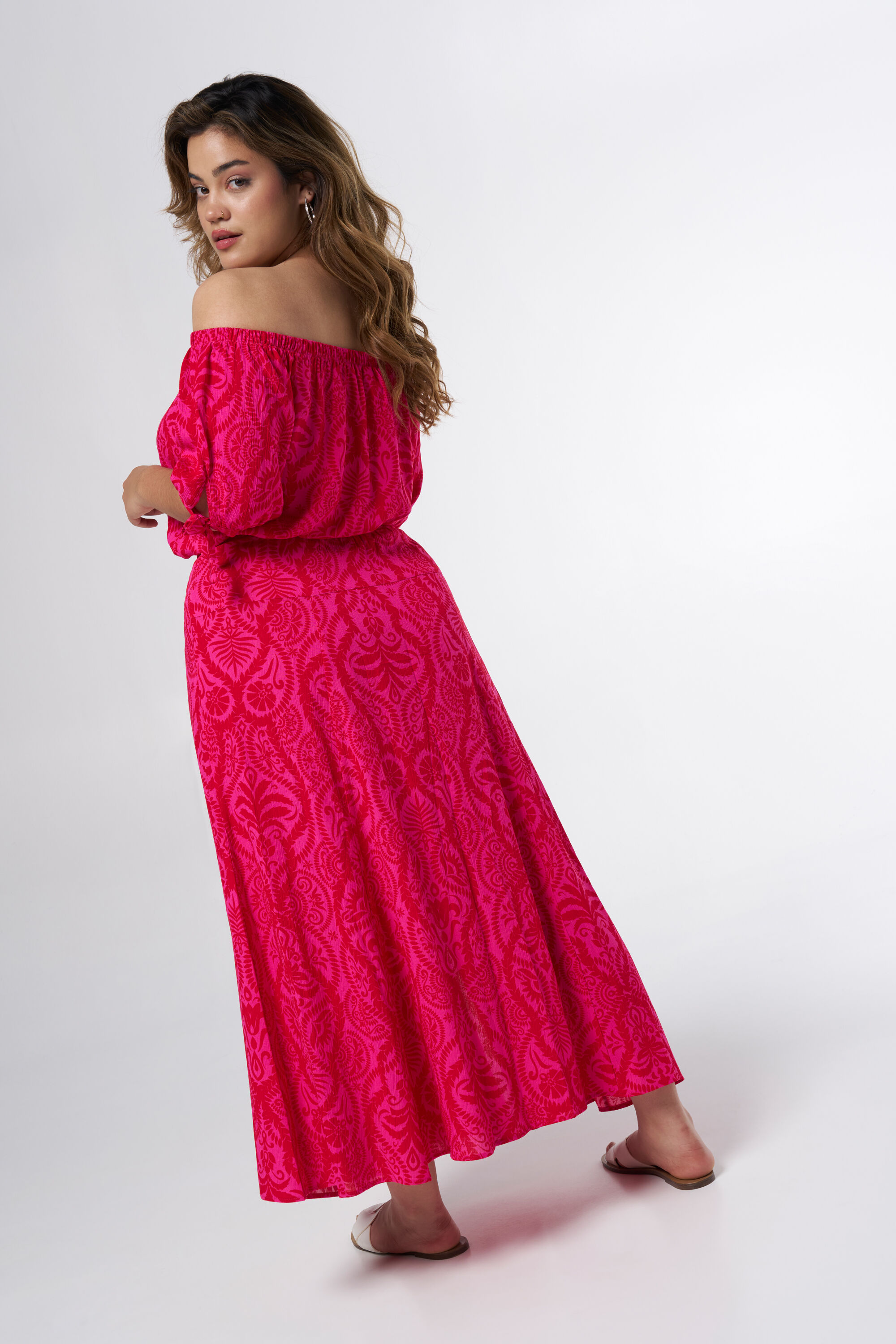 Falda midi con abertura image number 3