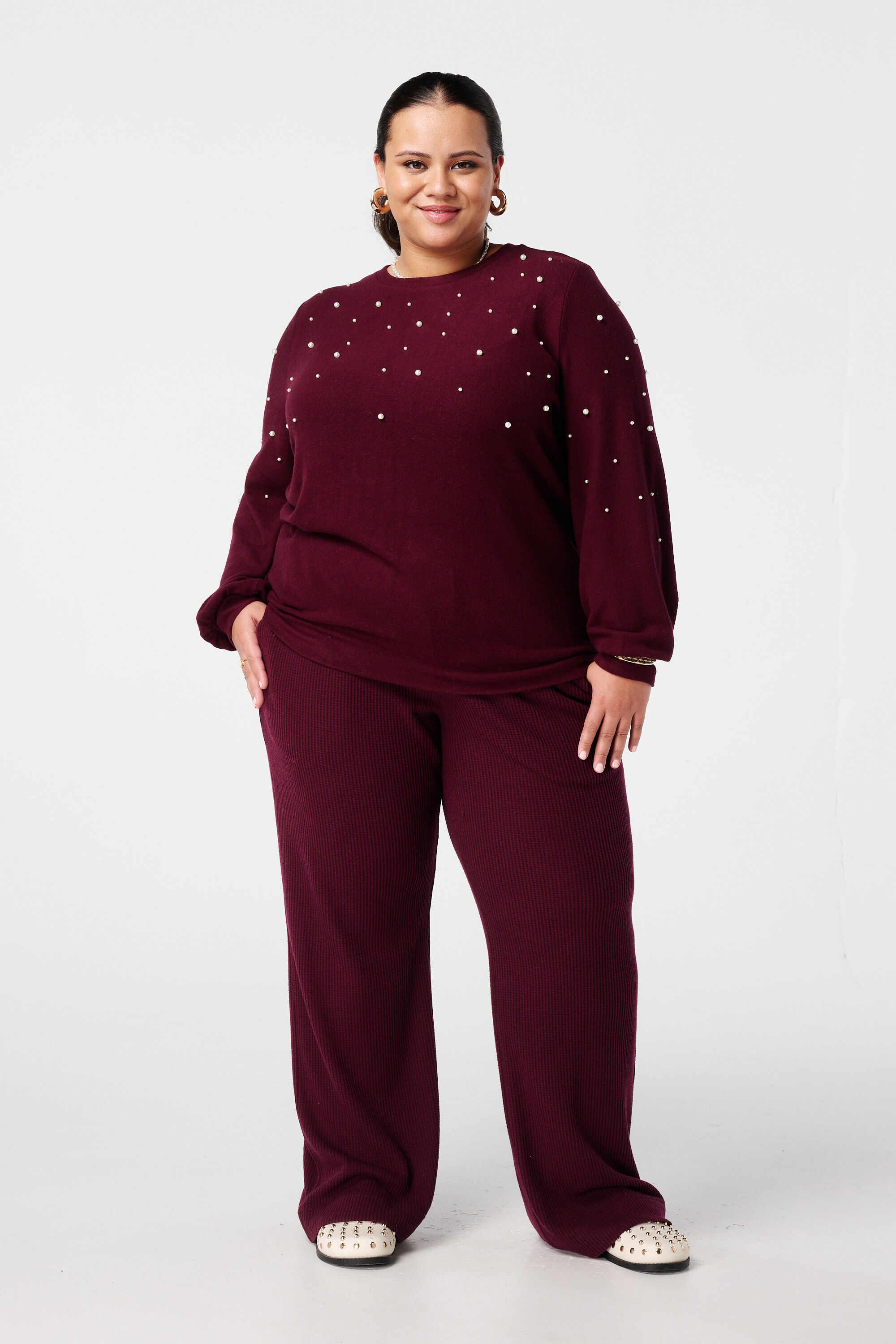 Jersey cepillado con estampado de perlas image number 5