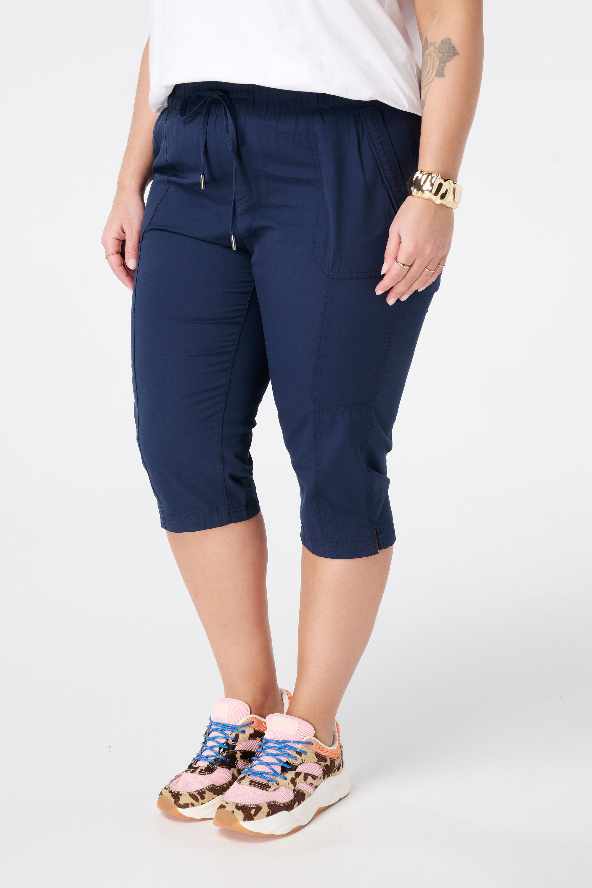 Capri con cintura el&aacute;stica image number 5