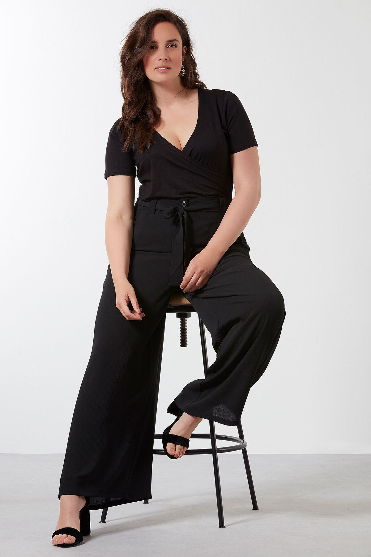 Pantalones de pernera ancha image number 6