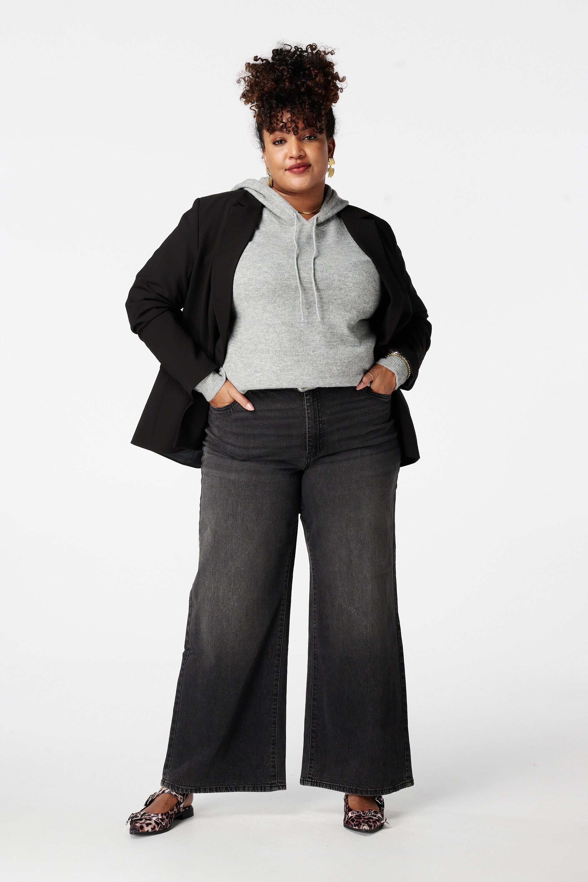 Vaqueros de pierna ancha y cintura alta