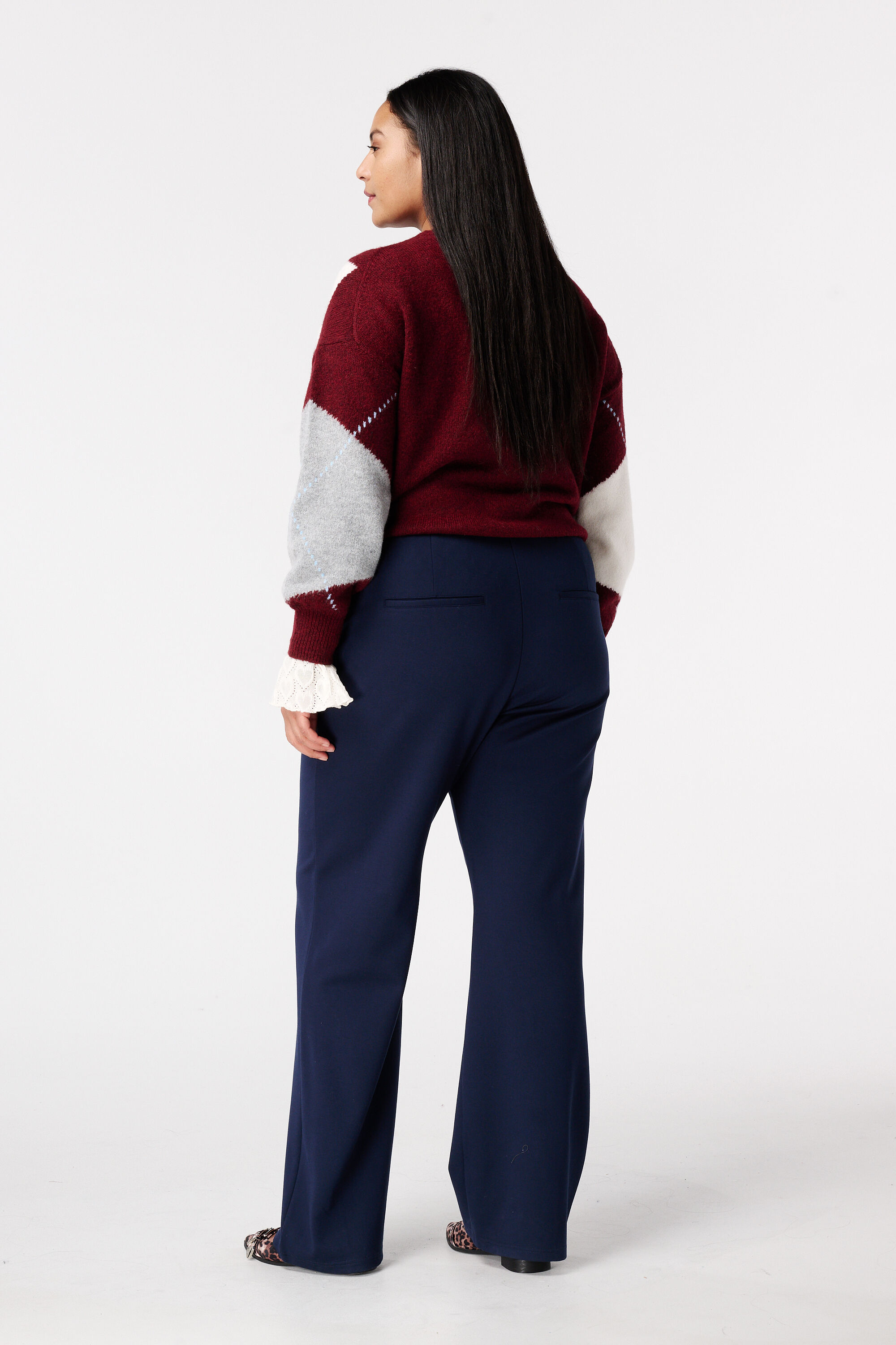 Pantal&oacute;n ancho con costuras decorativas image number 3