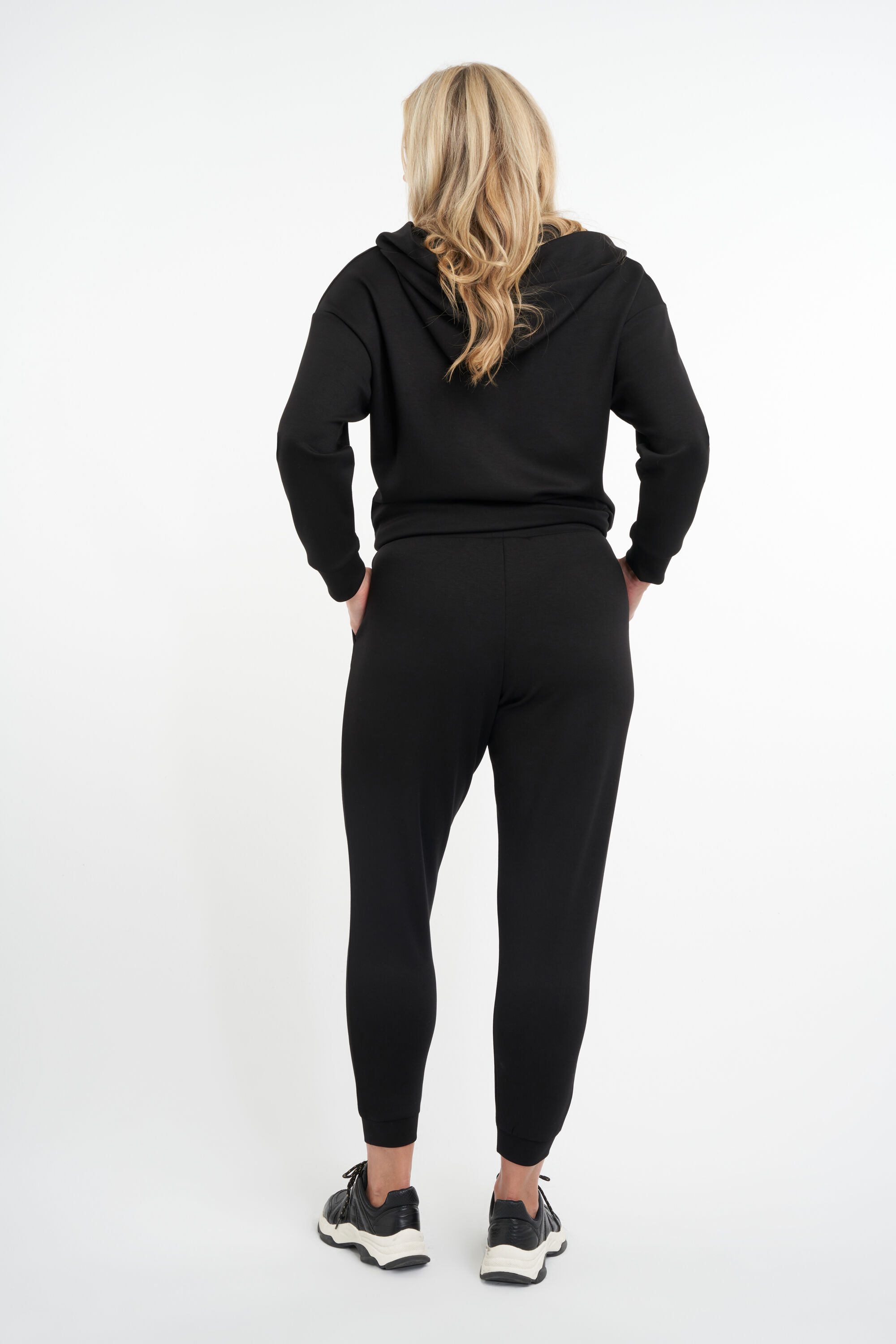 Pantalones de ch&aacute;ndal image number 3