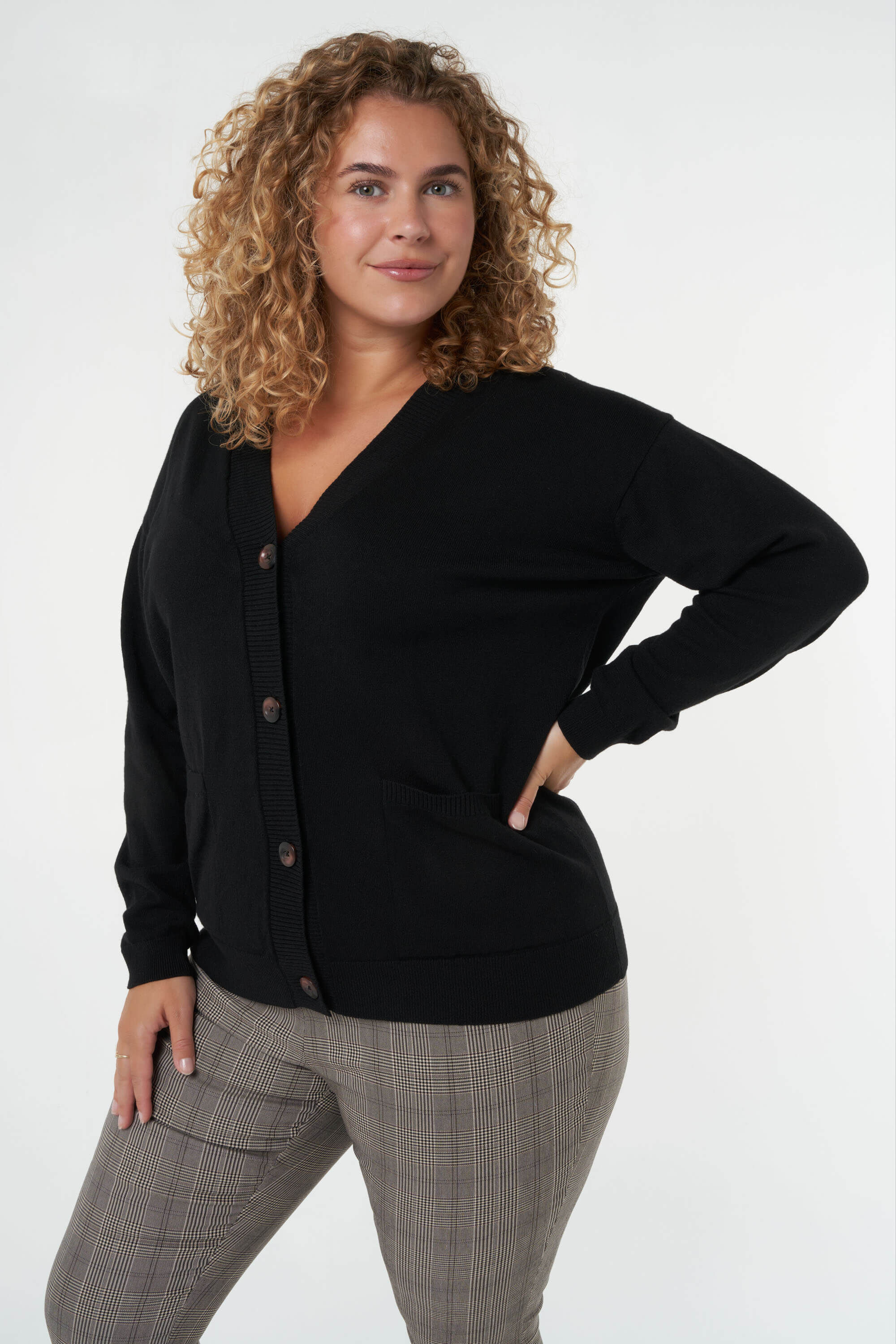 C&aacute;rdigan de punto con botones image number 0