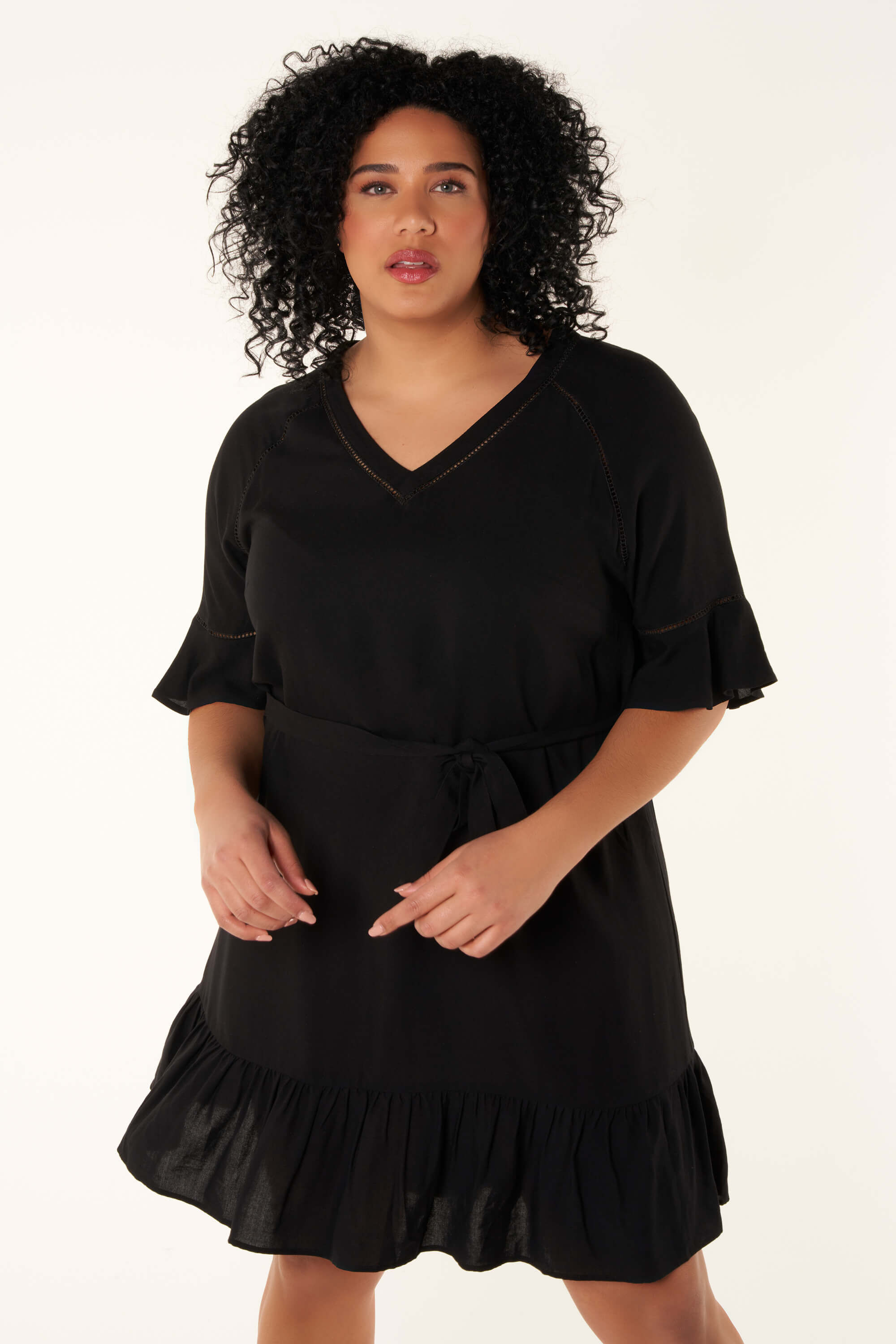 Vestido con volante image number 5