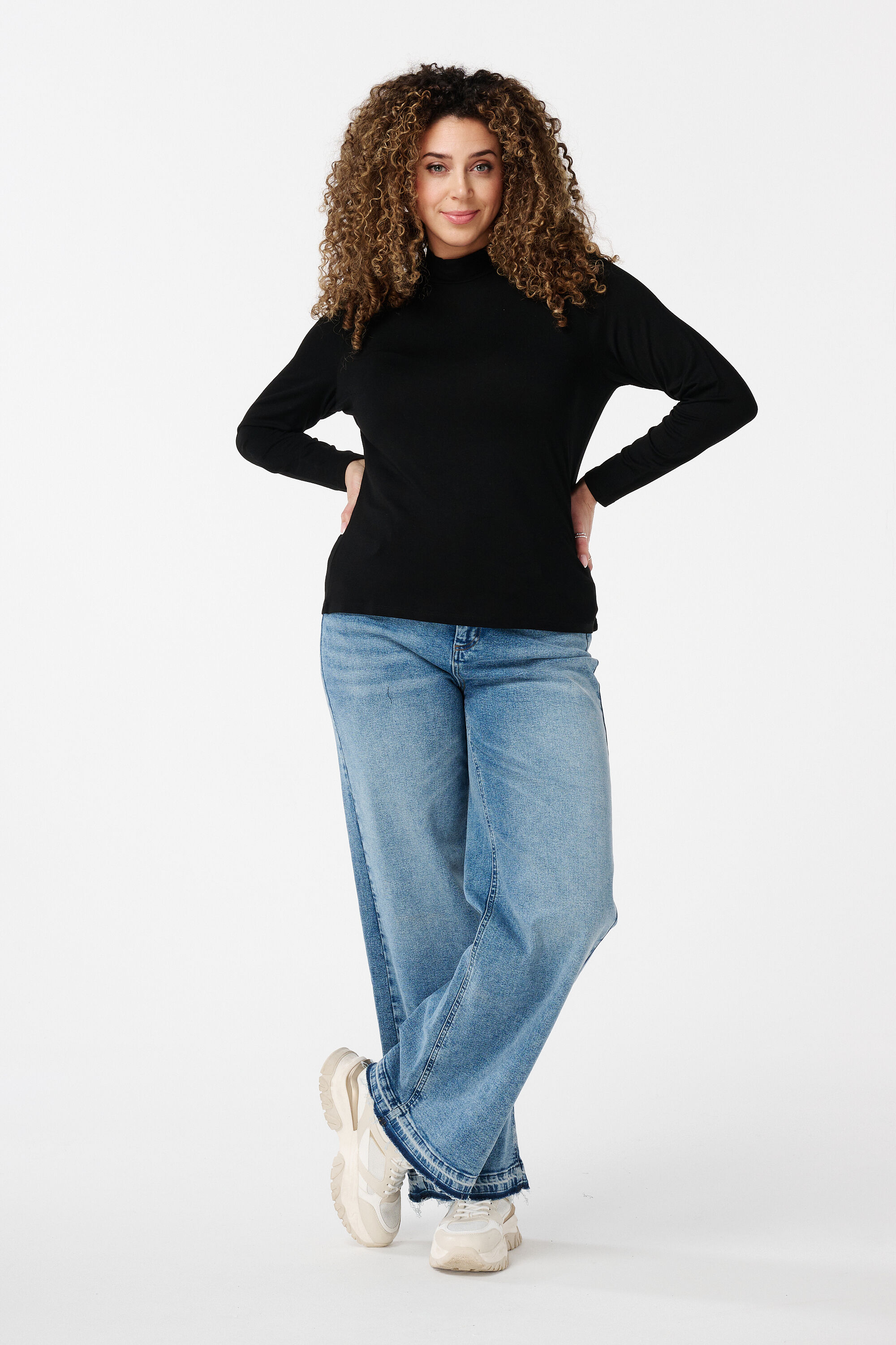 Camisa de cuello alto con estampado image number 5