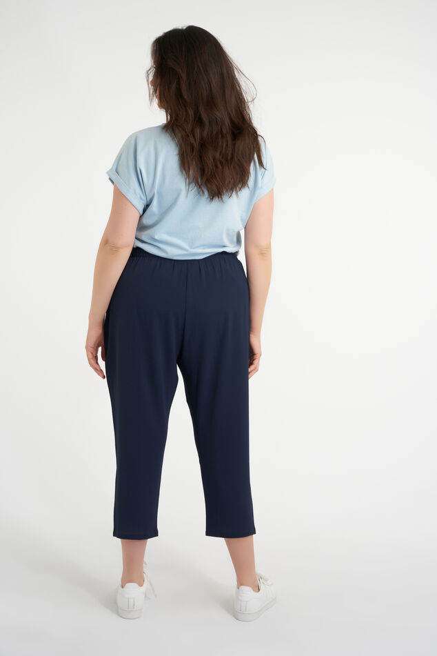 Pantalones de corte holgado image number 3