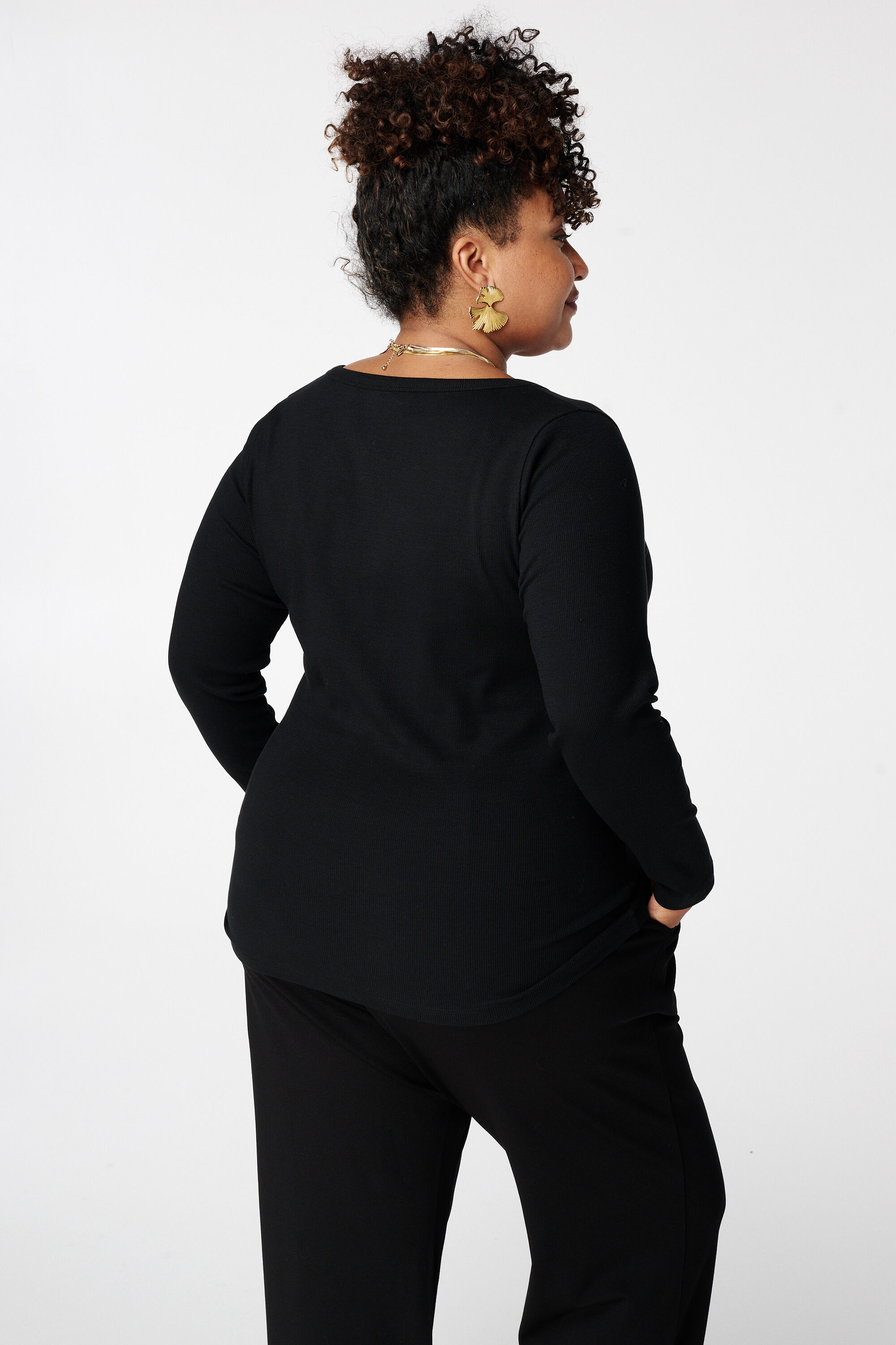 Top de canal&eacute; con manga larga image number 3