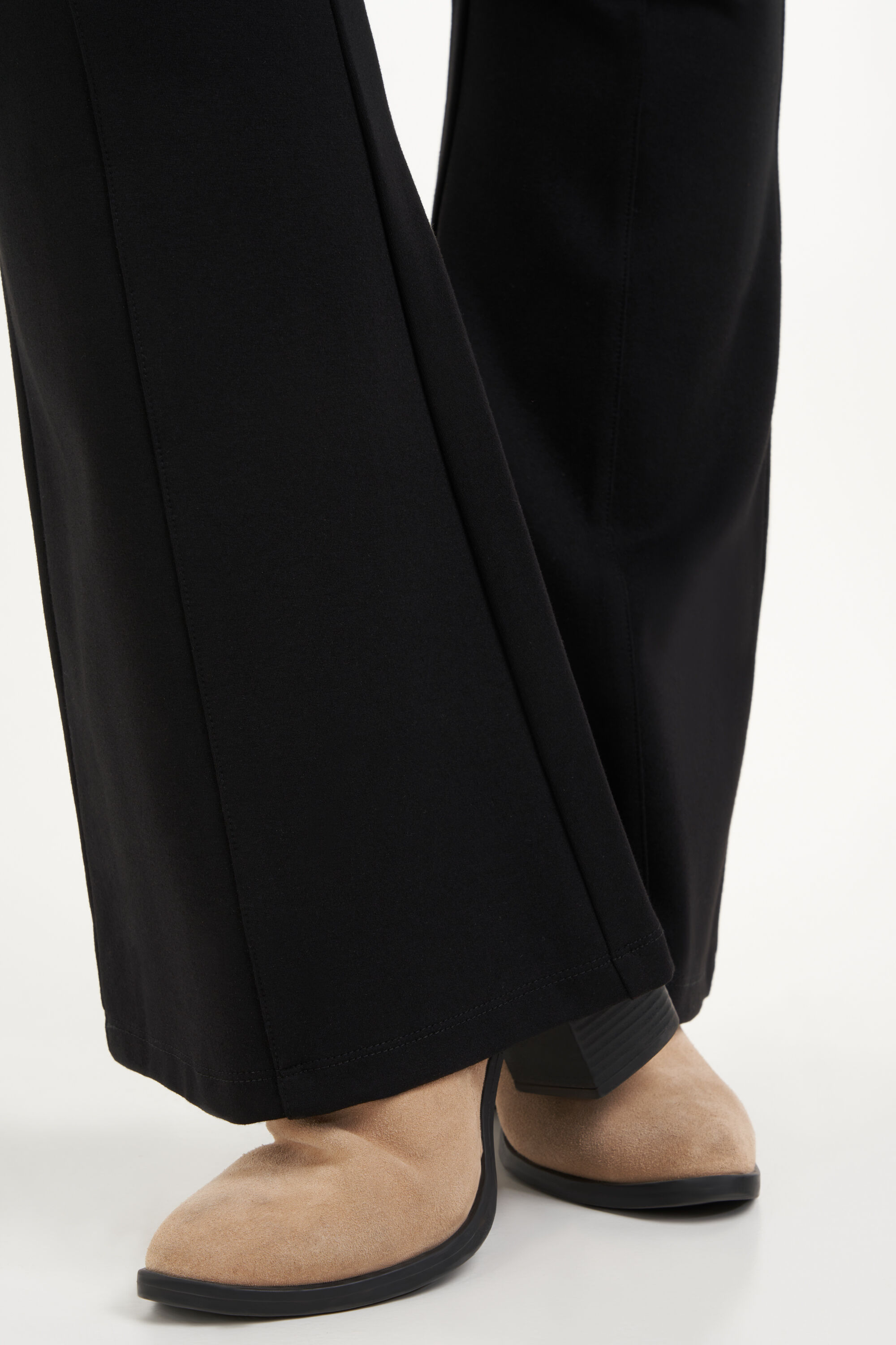 Leggings acampanados image number 5