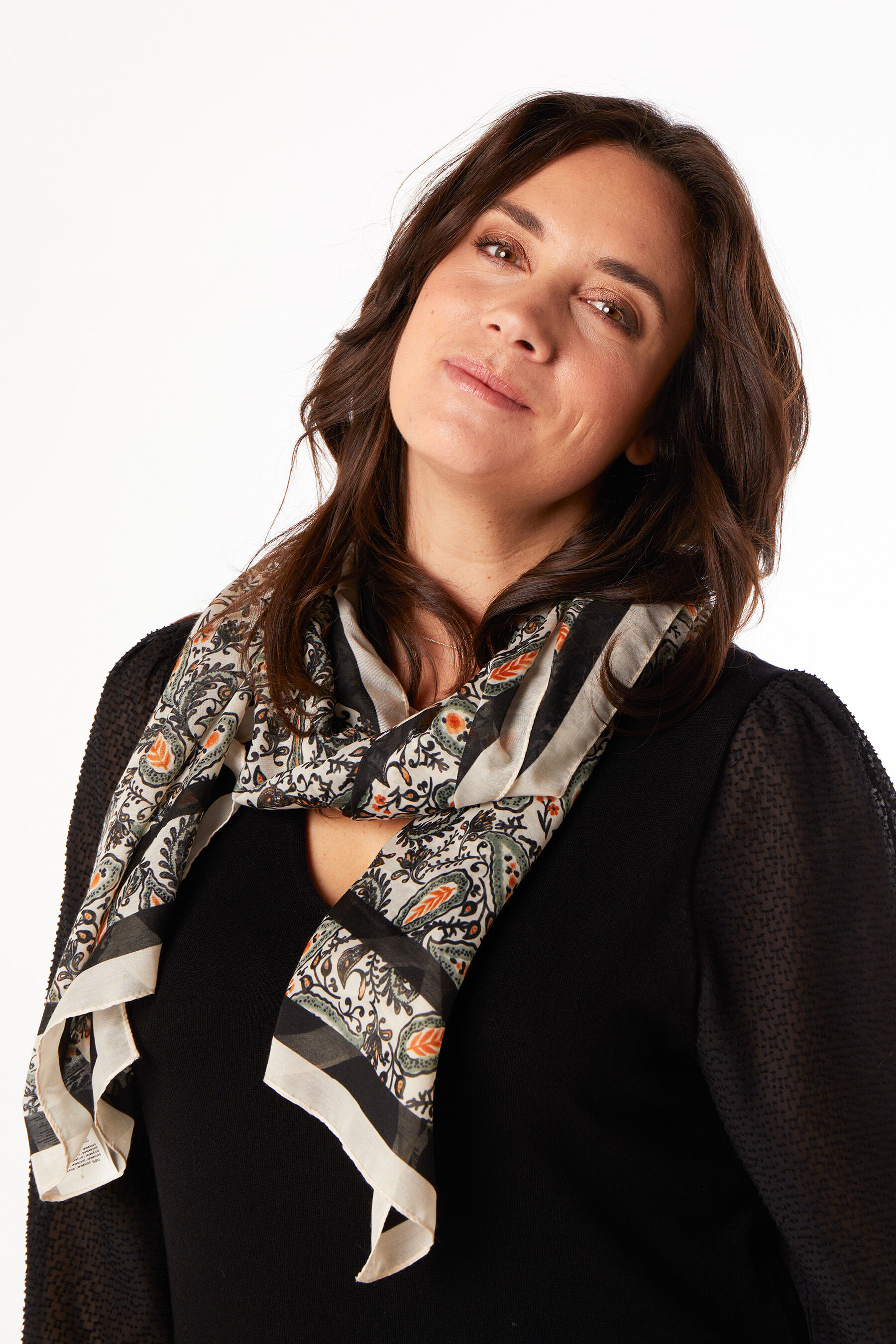 Bufanda con estampado  image number 3