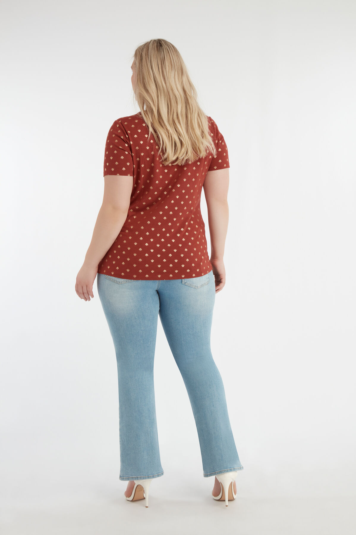 Camiseta con estampado met&aacute;lico image number 4