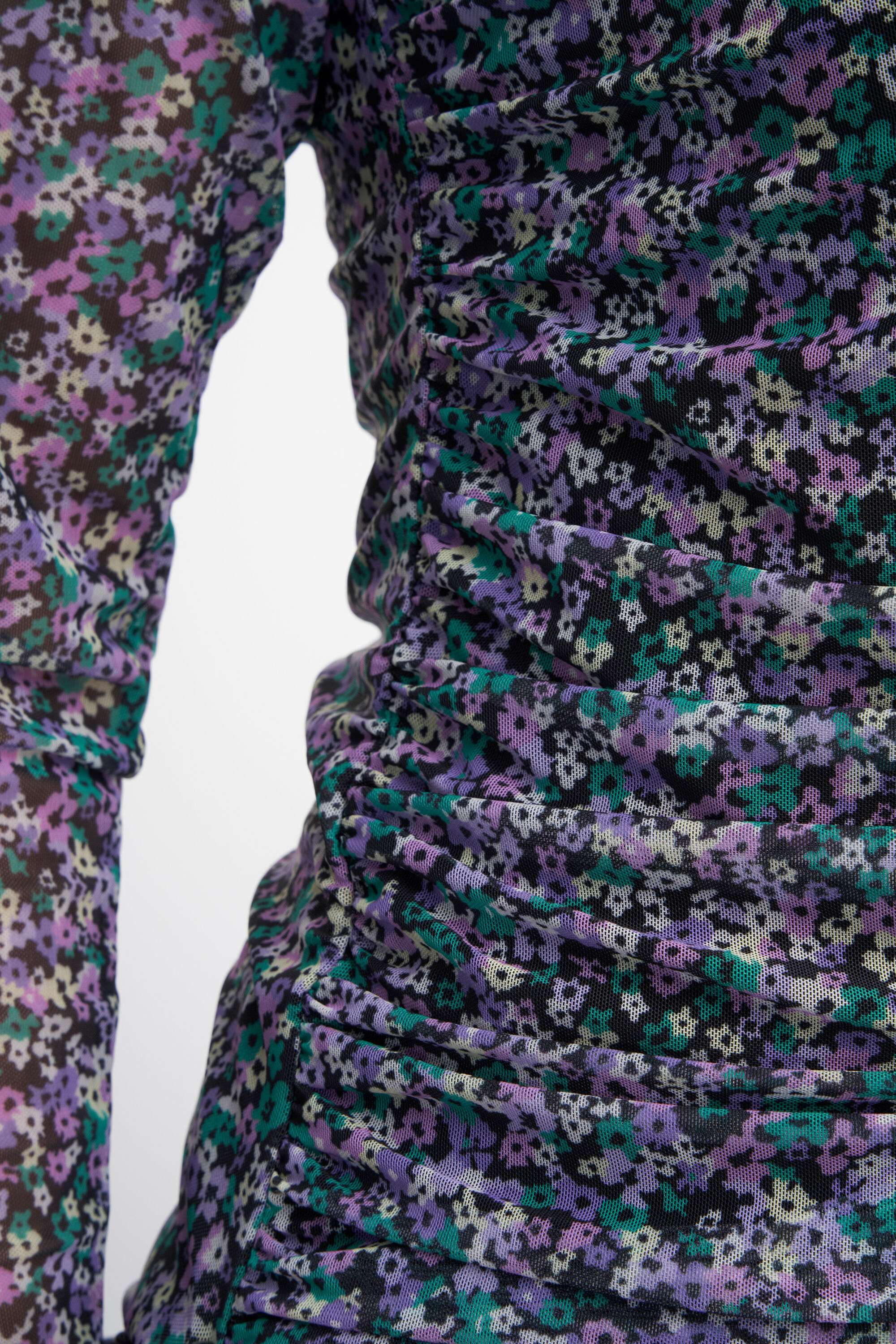 Top de malla con estampado image number 4