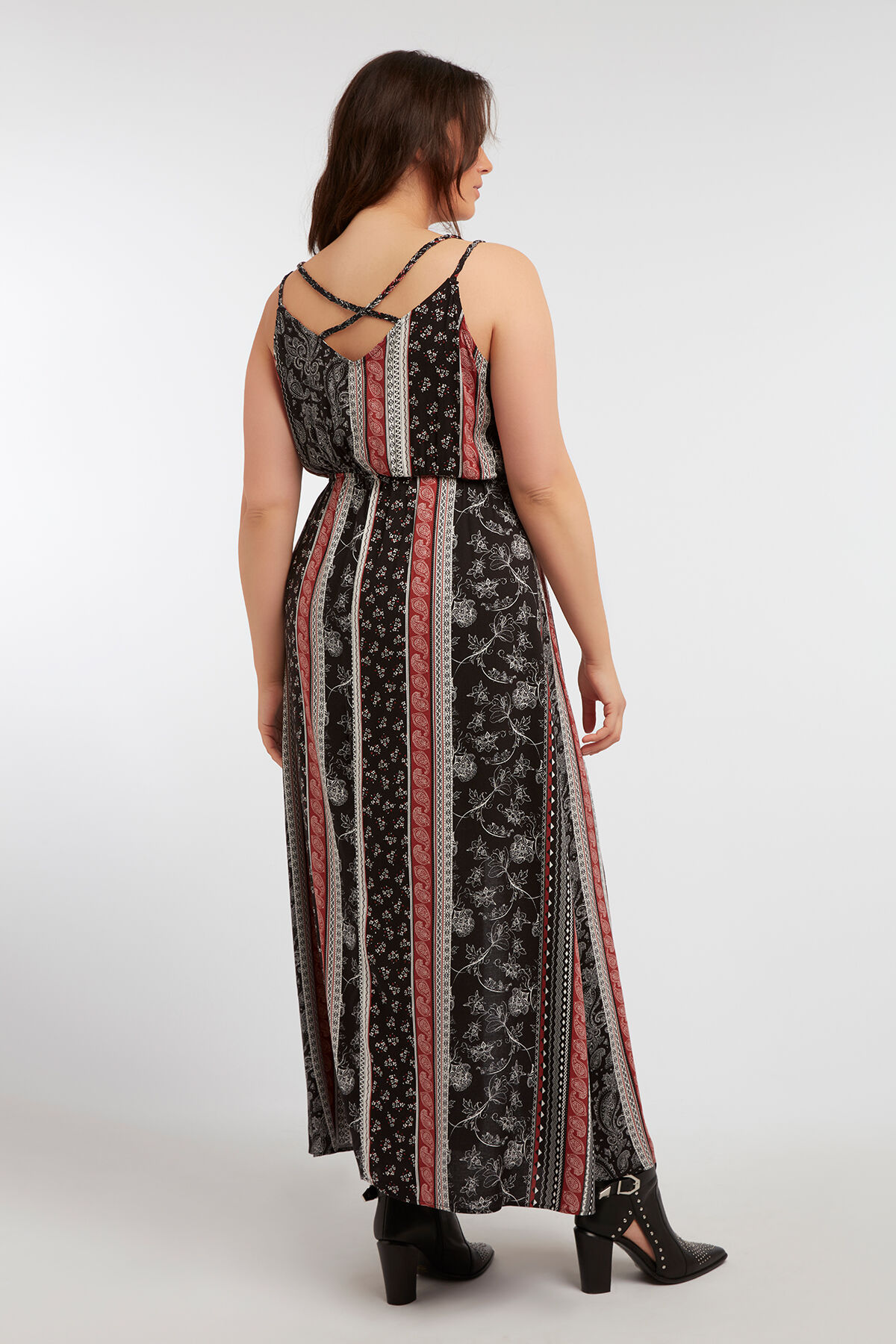 Vestido maxi con botones image number 6