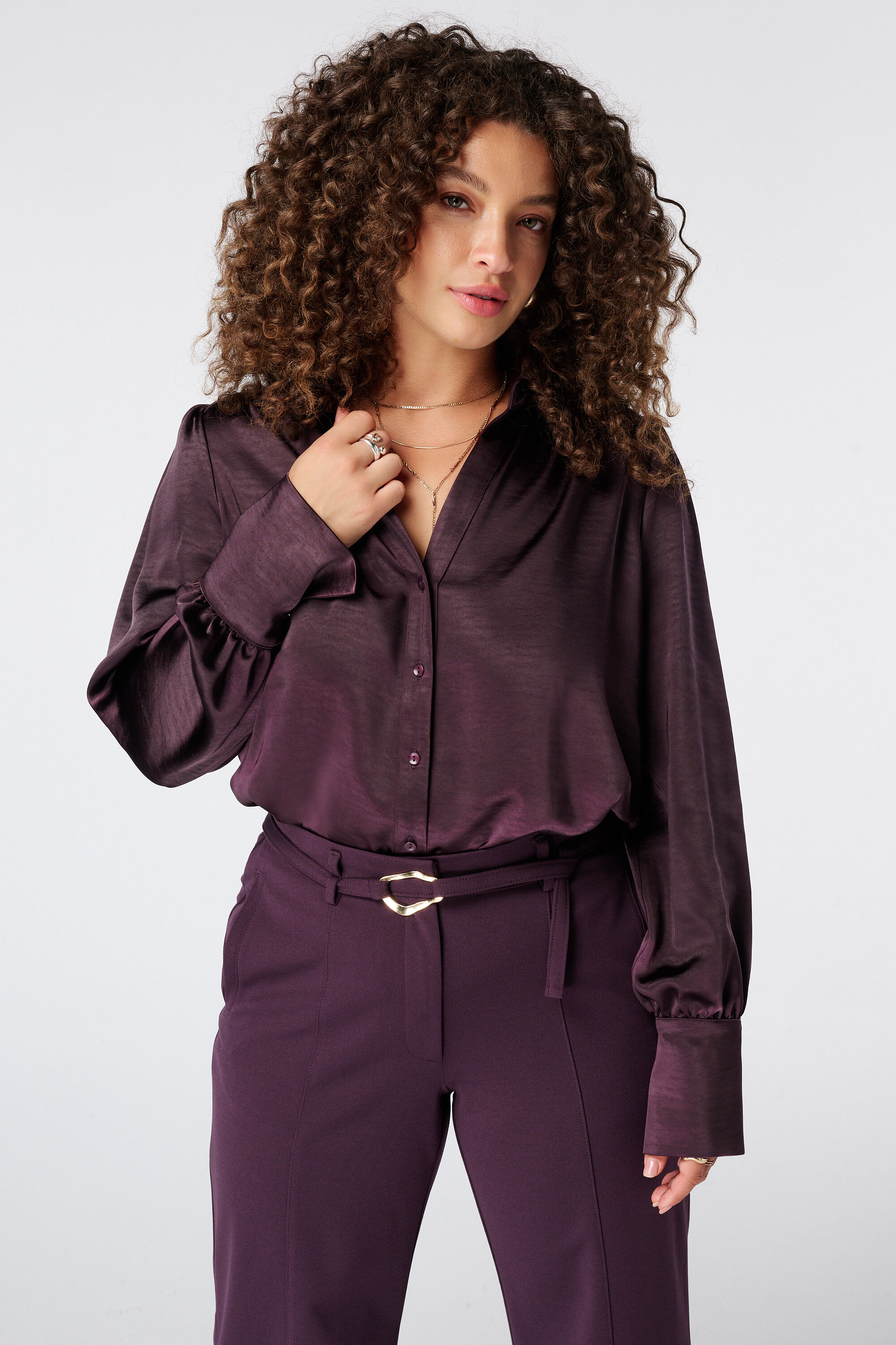 Blusa con acabado satinado