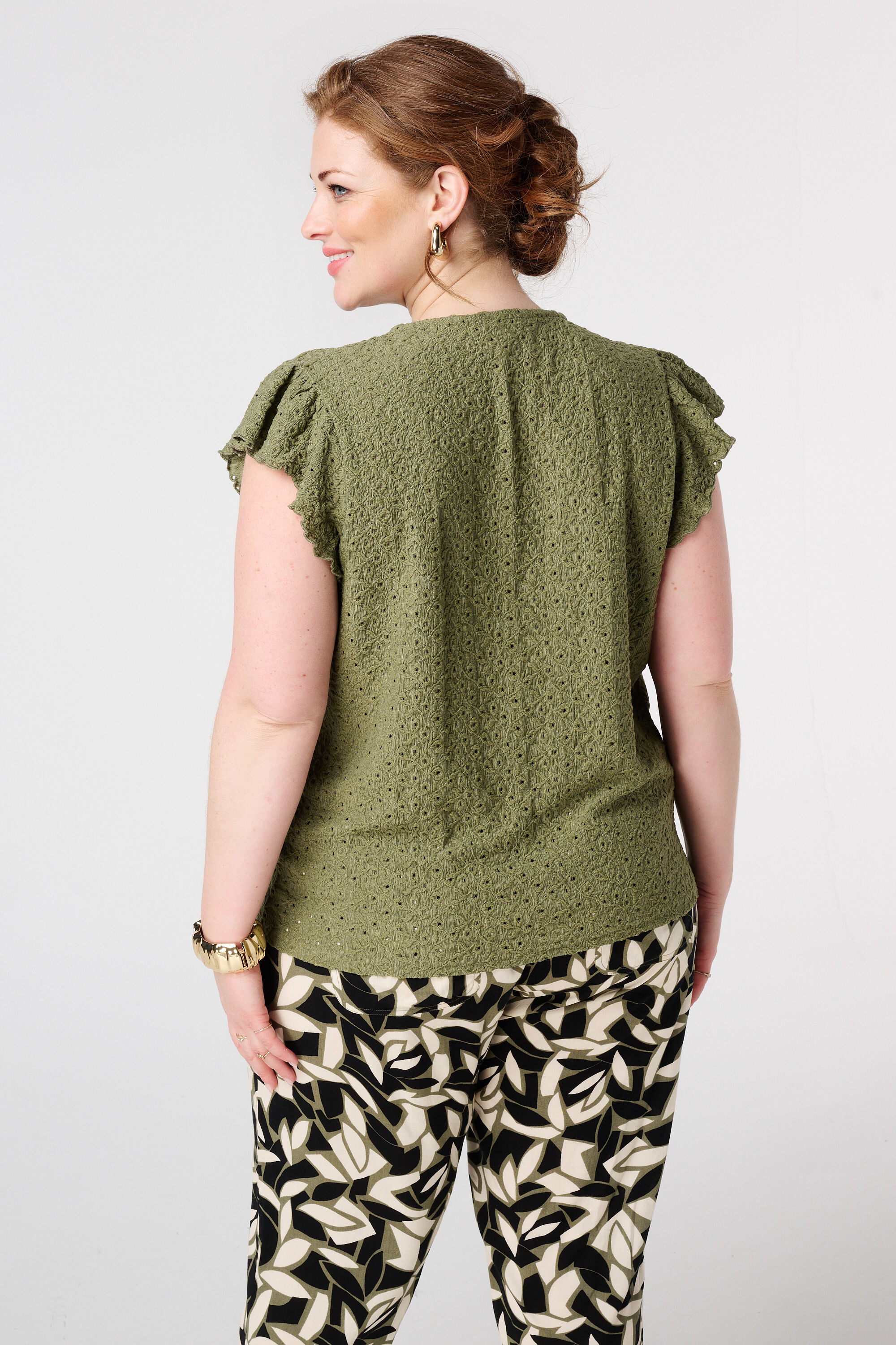 Top con detalles de crochet  image number 3