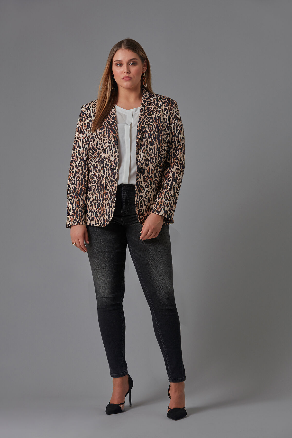 Blazer con estampado de serpiente image number 4