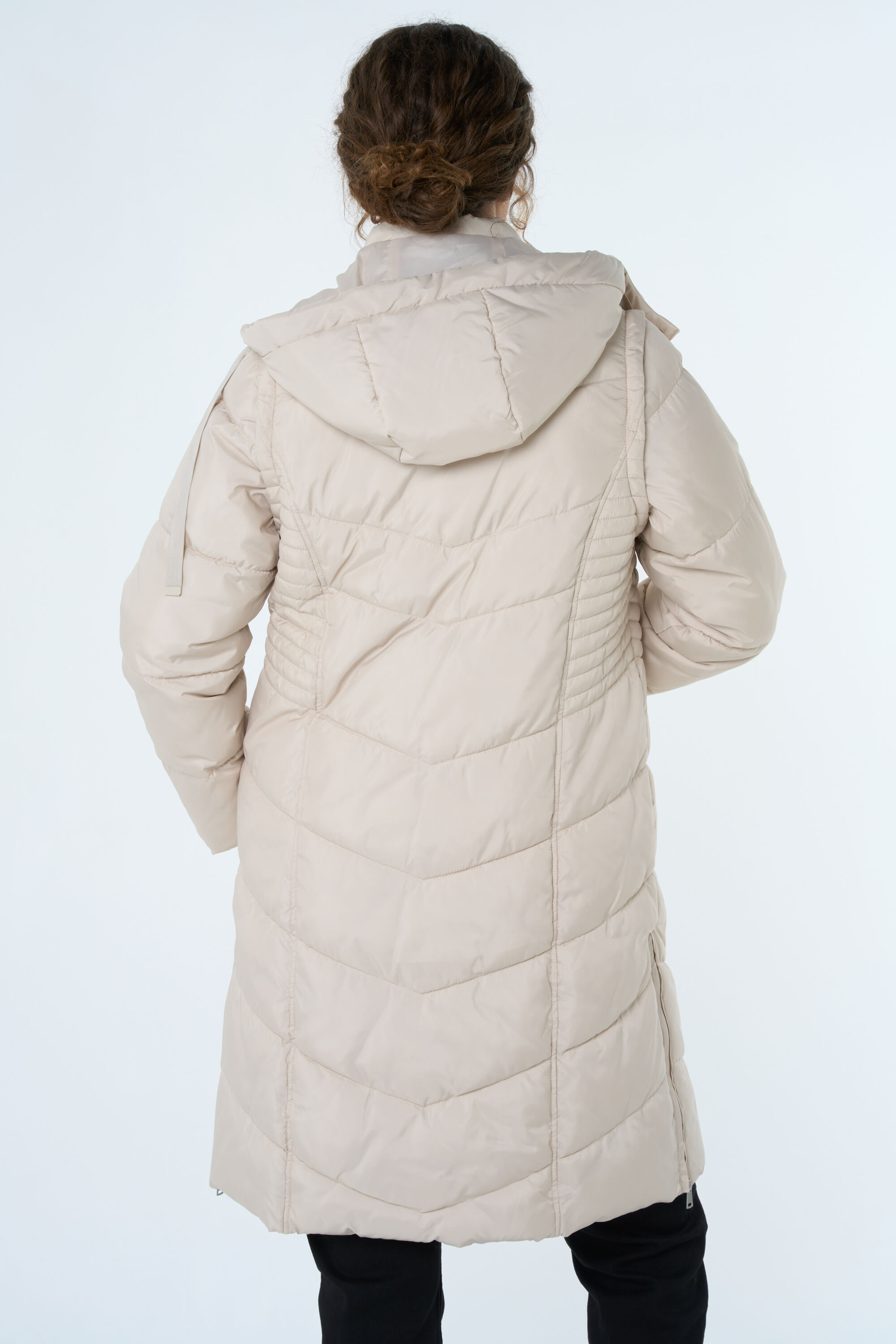 Chaqueta acolchada larga image number 4