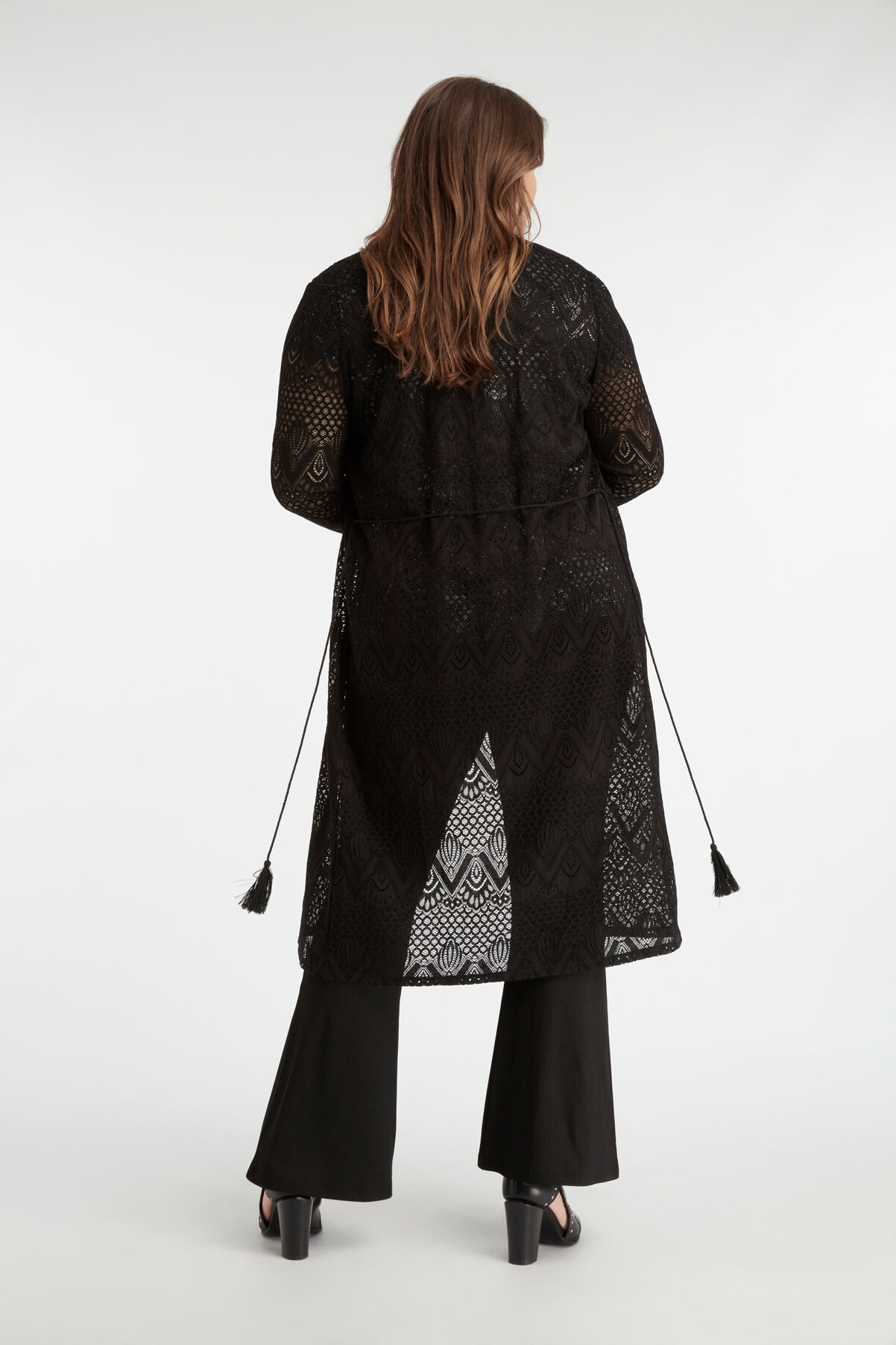 C&aacute;rdigan largo de encaje image number 5