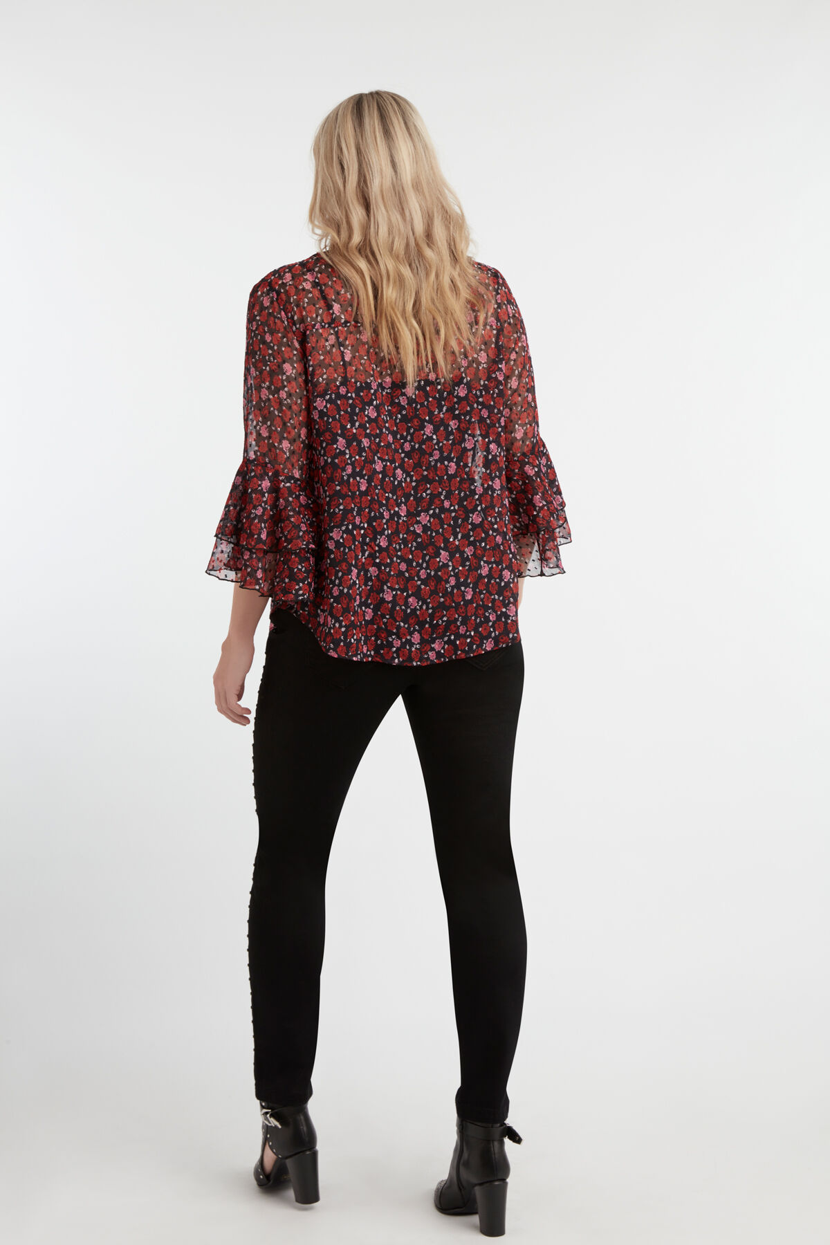 Blusa floral con volantes   image number 5