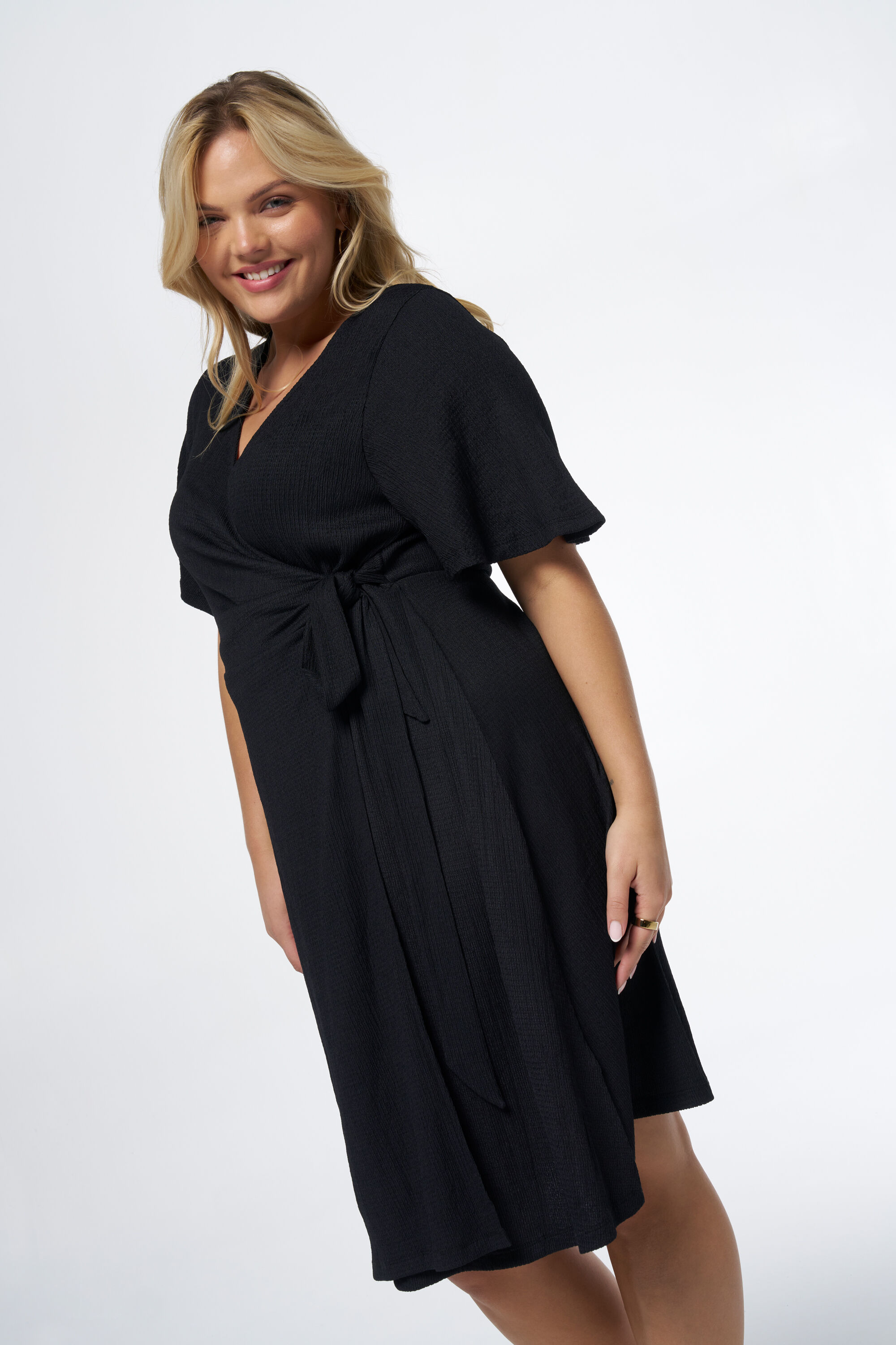 Vestido cruzado image number 4