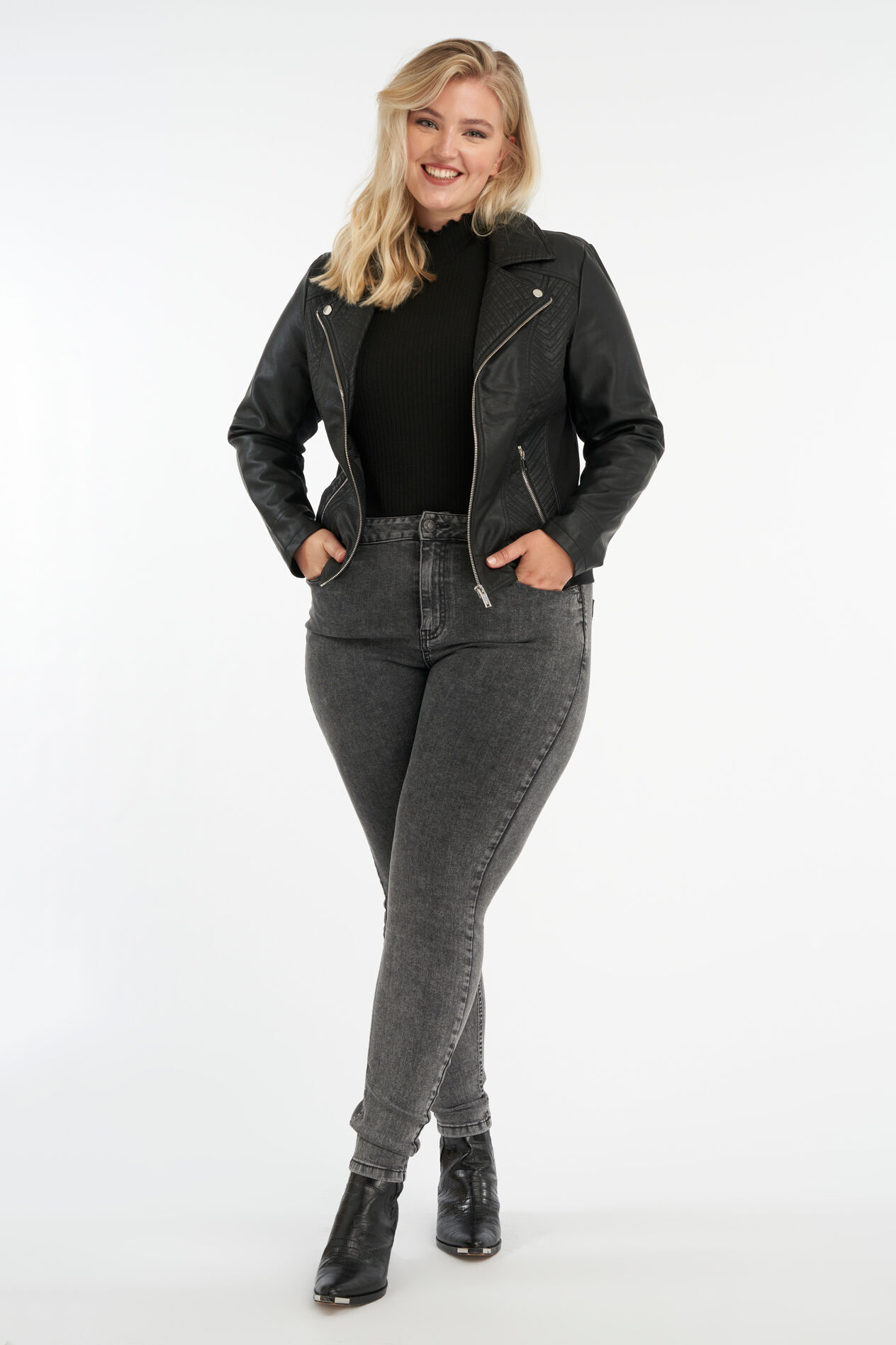 Chaqueta motera de cuero sint&eacute;tico image number 5