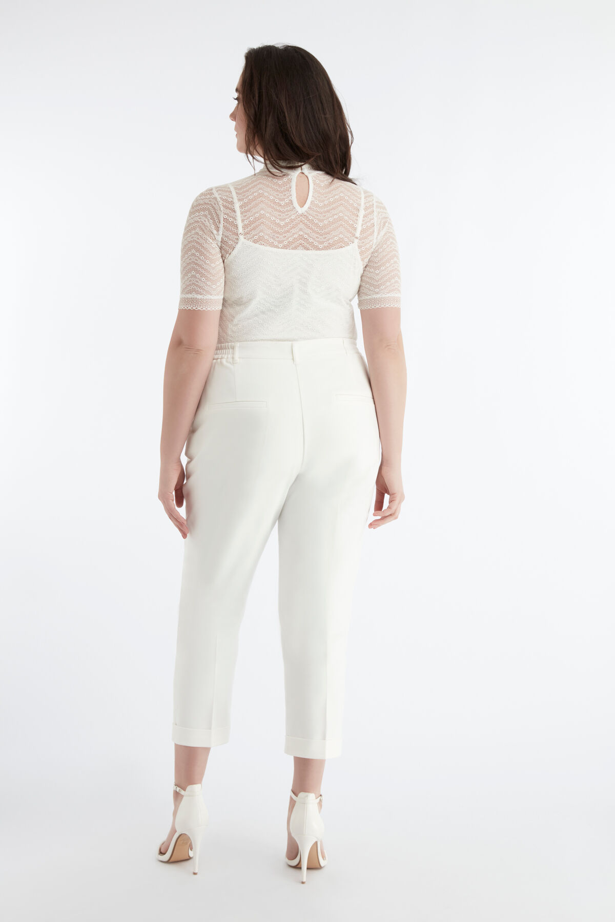 Pantalones tobilleros image number 4