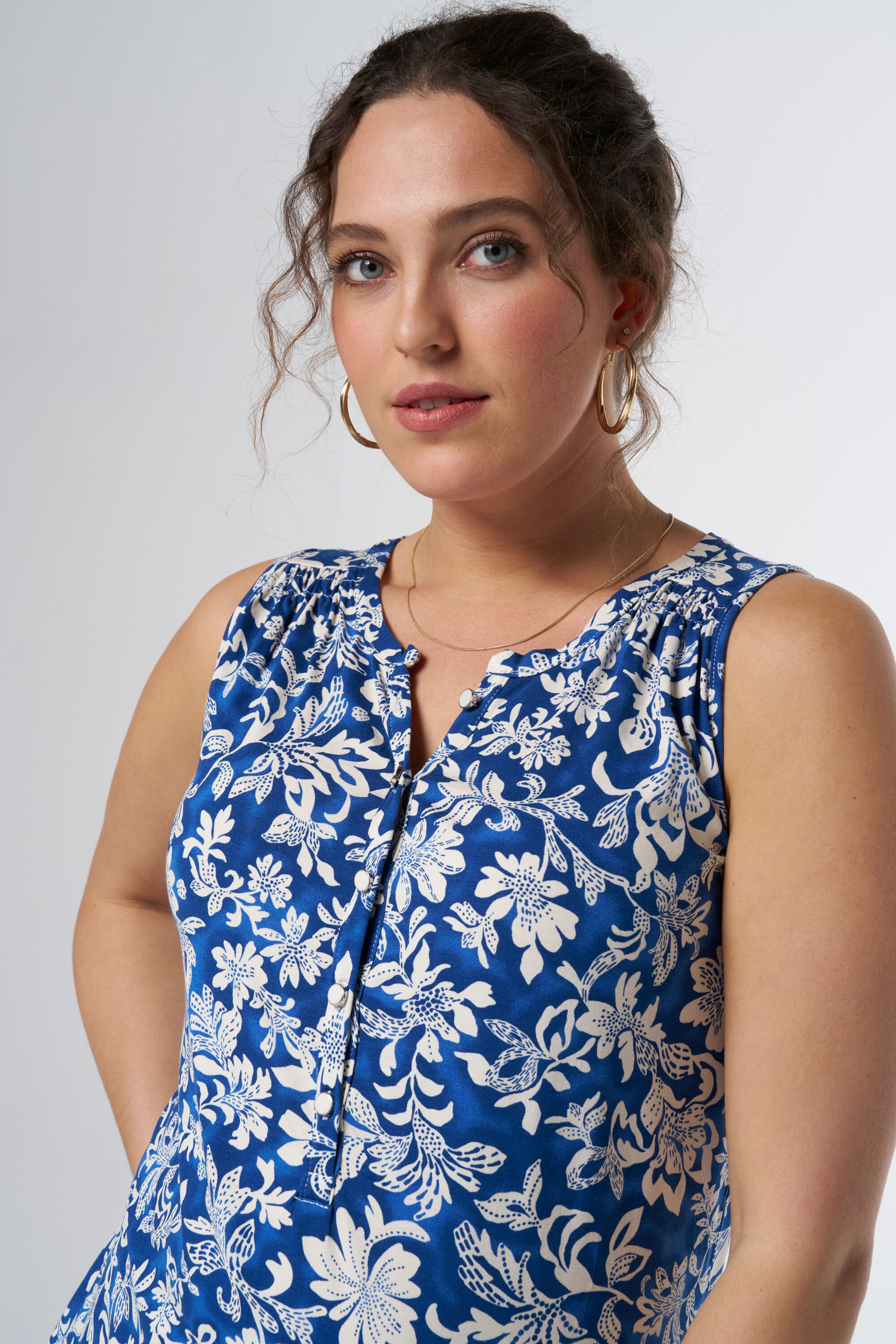 Top sin mangas el&aacute;stico image number 6