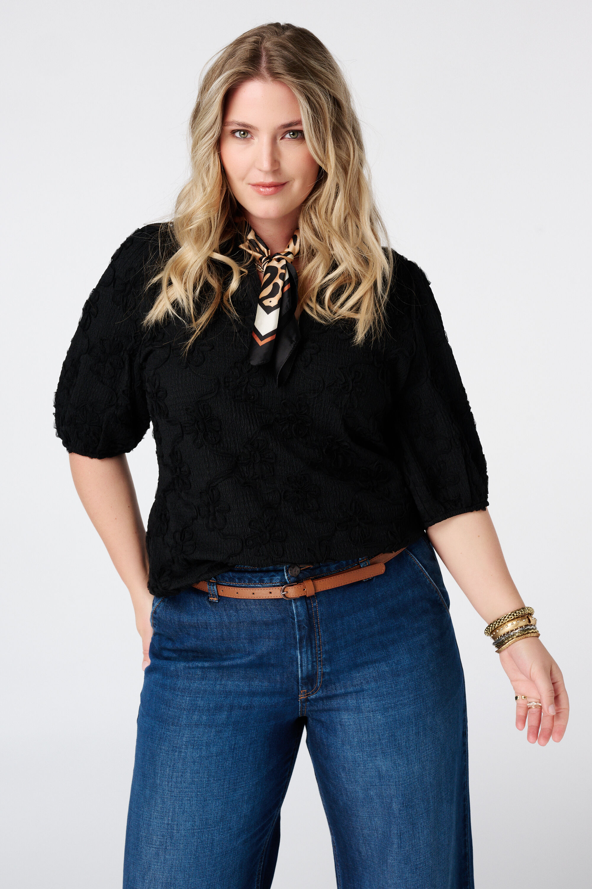 Top con textura floral