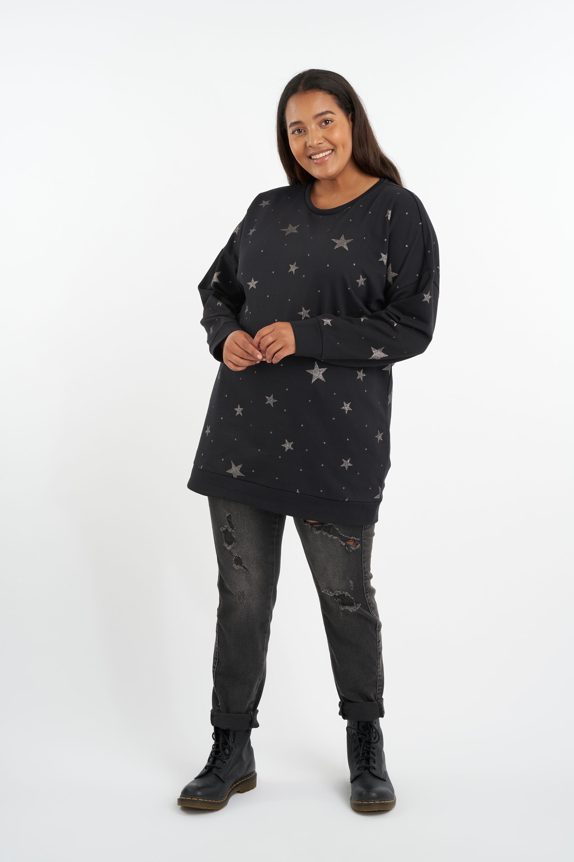 Su&eacute;ter con estampado de estrellas image number 4